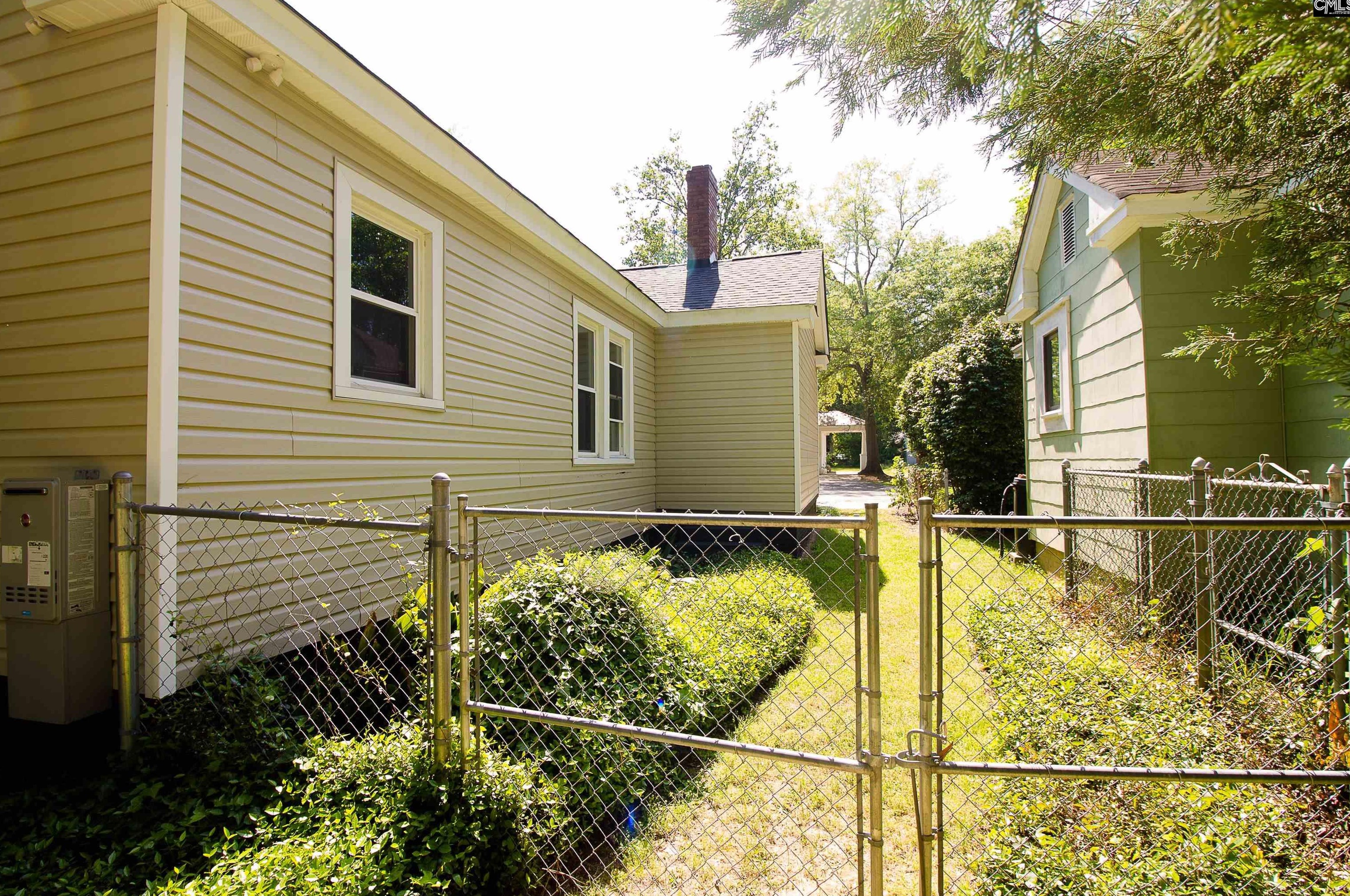 612 Howard St, Columbia SC 29205-3823 exterior