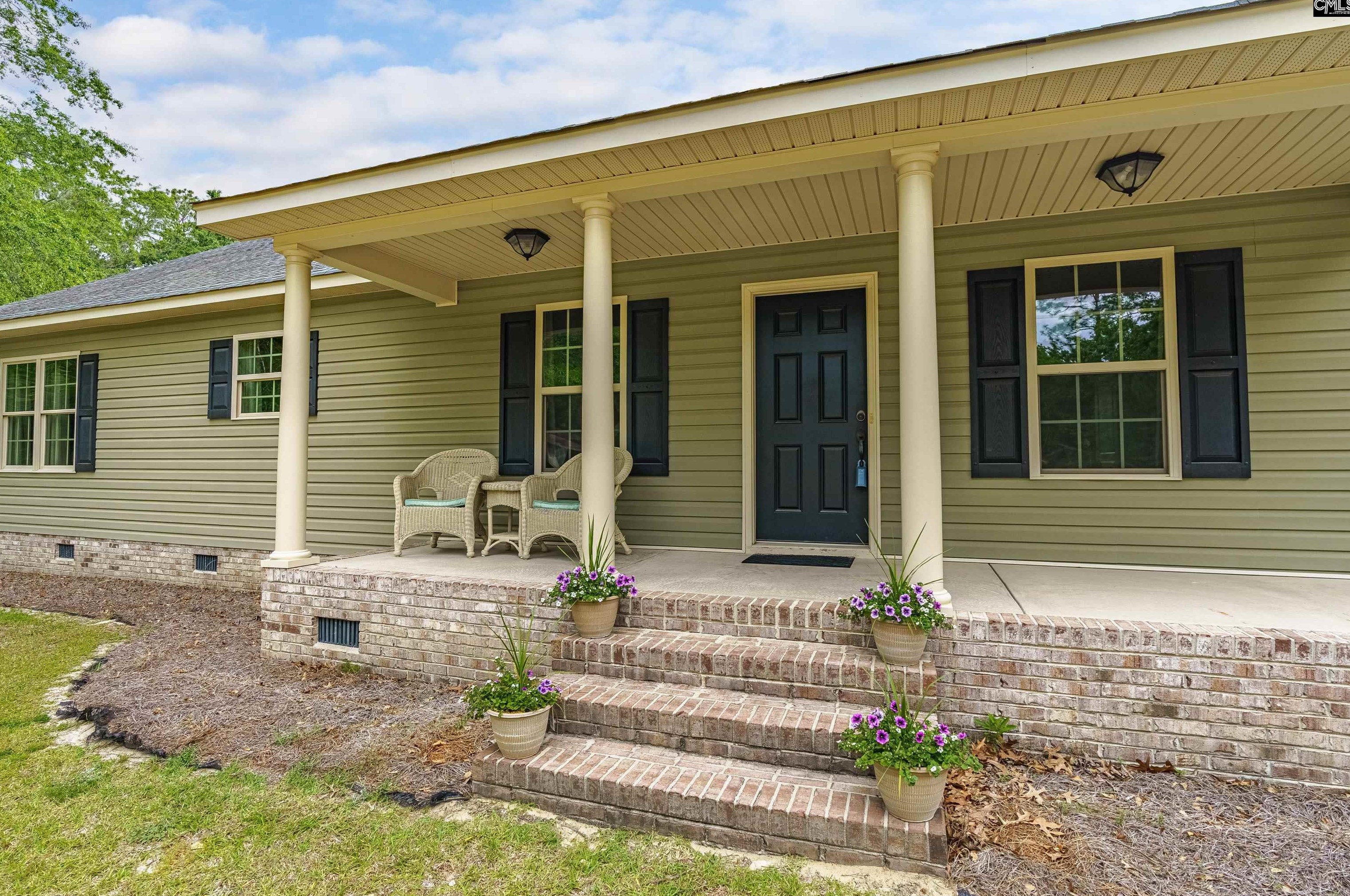 82 Magnolia Ln, Lugoff, SC 29078