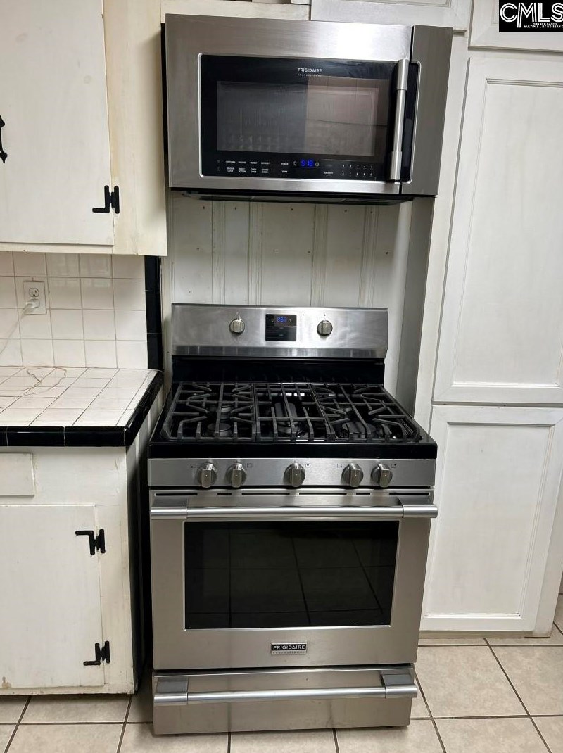 402 Arbor Dr, Columbia SC 29206-5023 exterior