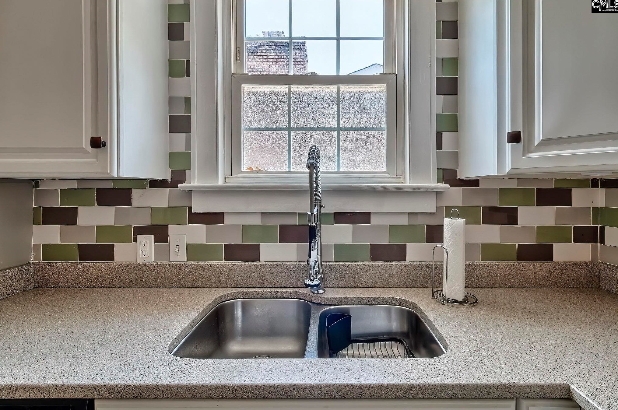 2807 Grace St, Columbia SC 29201-1716 exterior