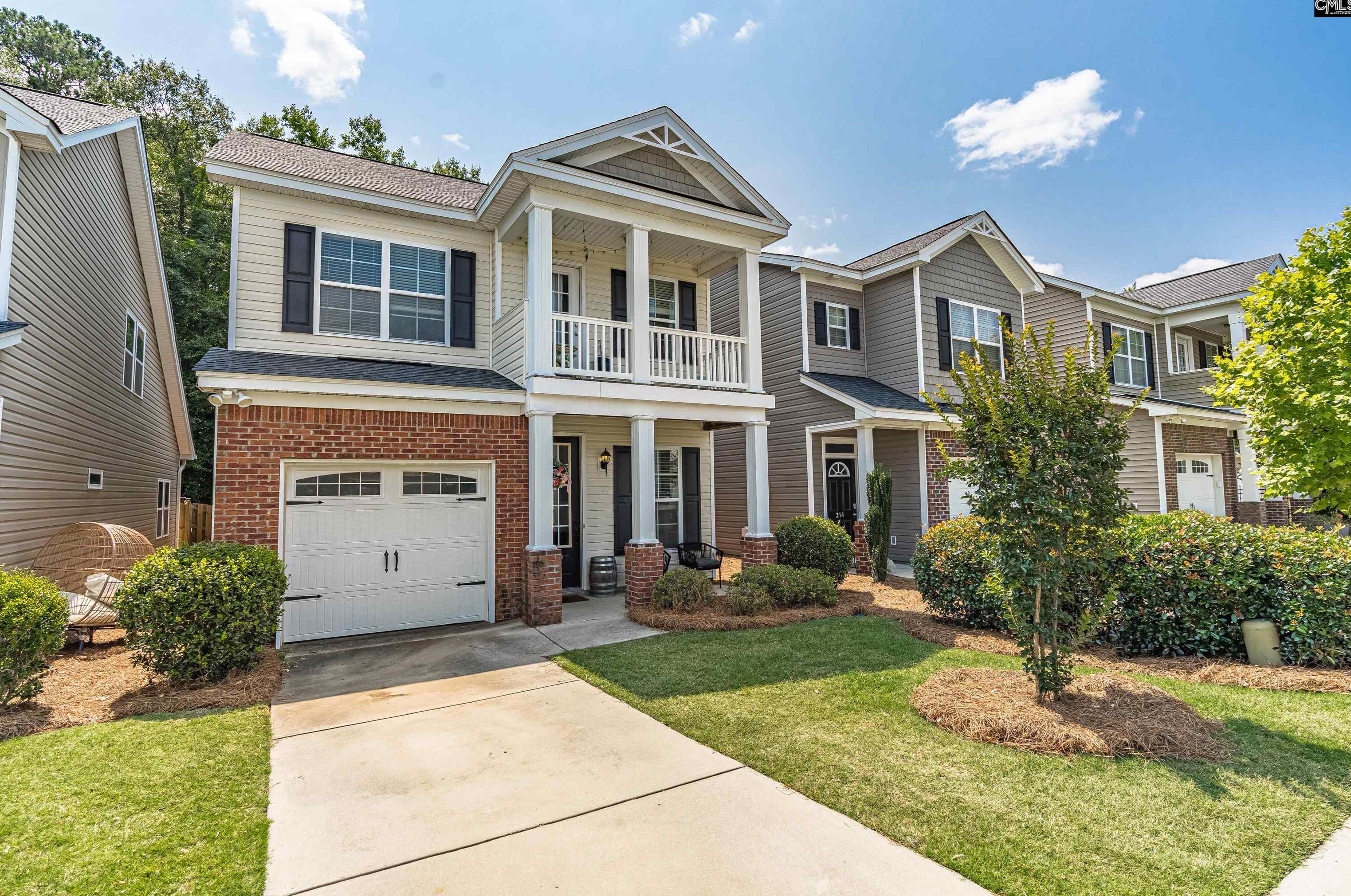 318 Forest Green Dr, Columbia, SC 29209-2750