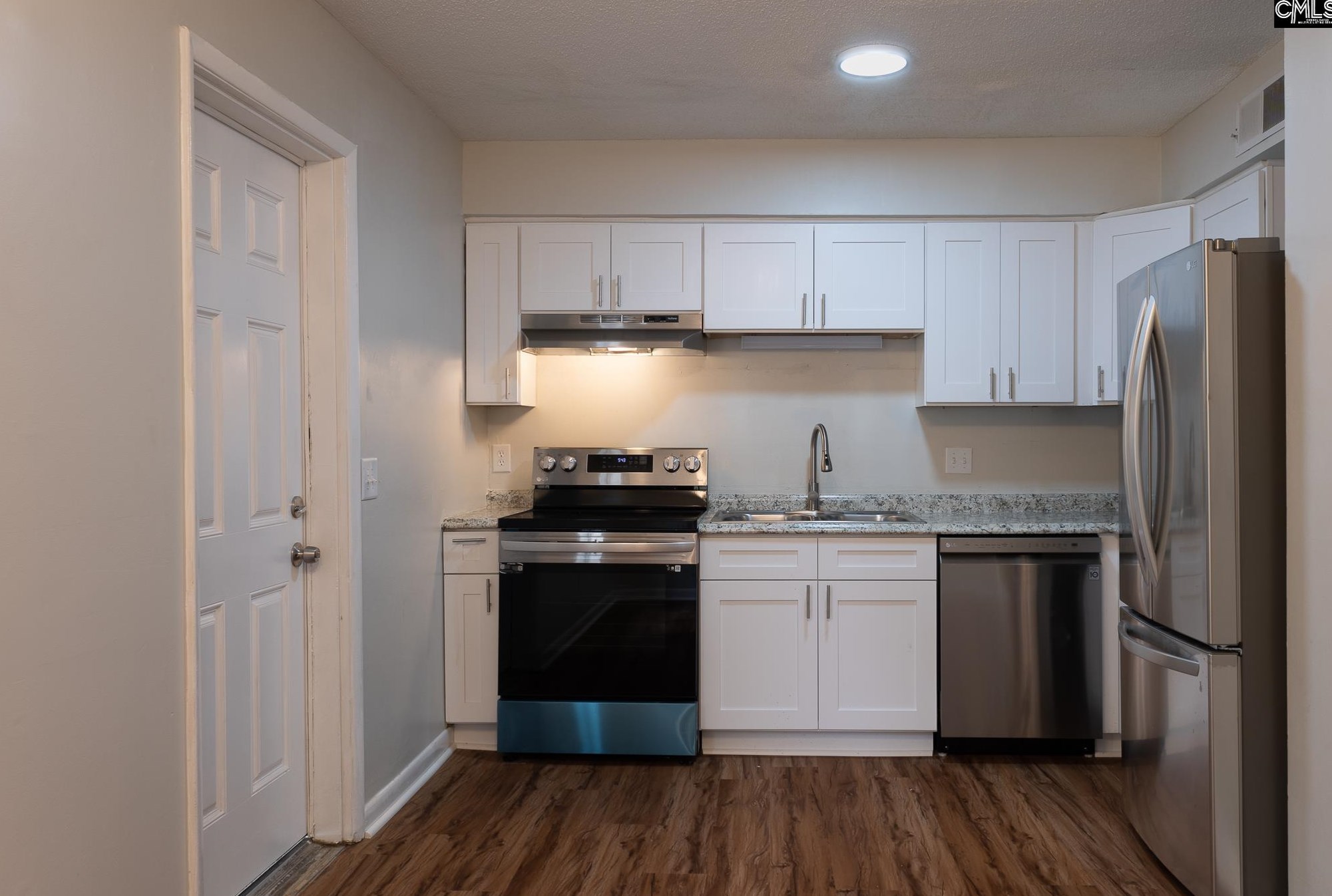 1837 Tall Pne Cir, Columbia SC 29205-4935 exterior