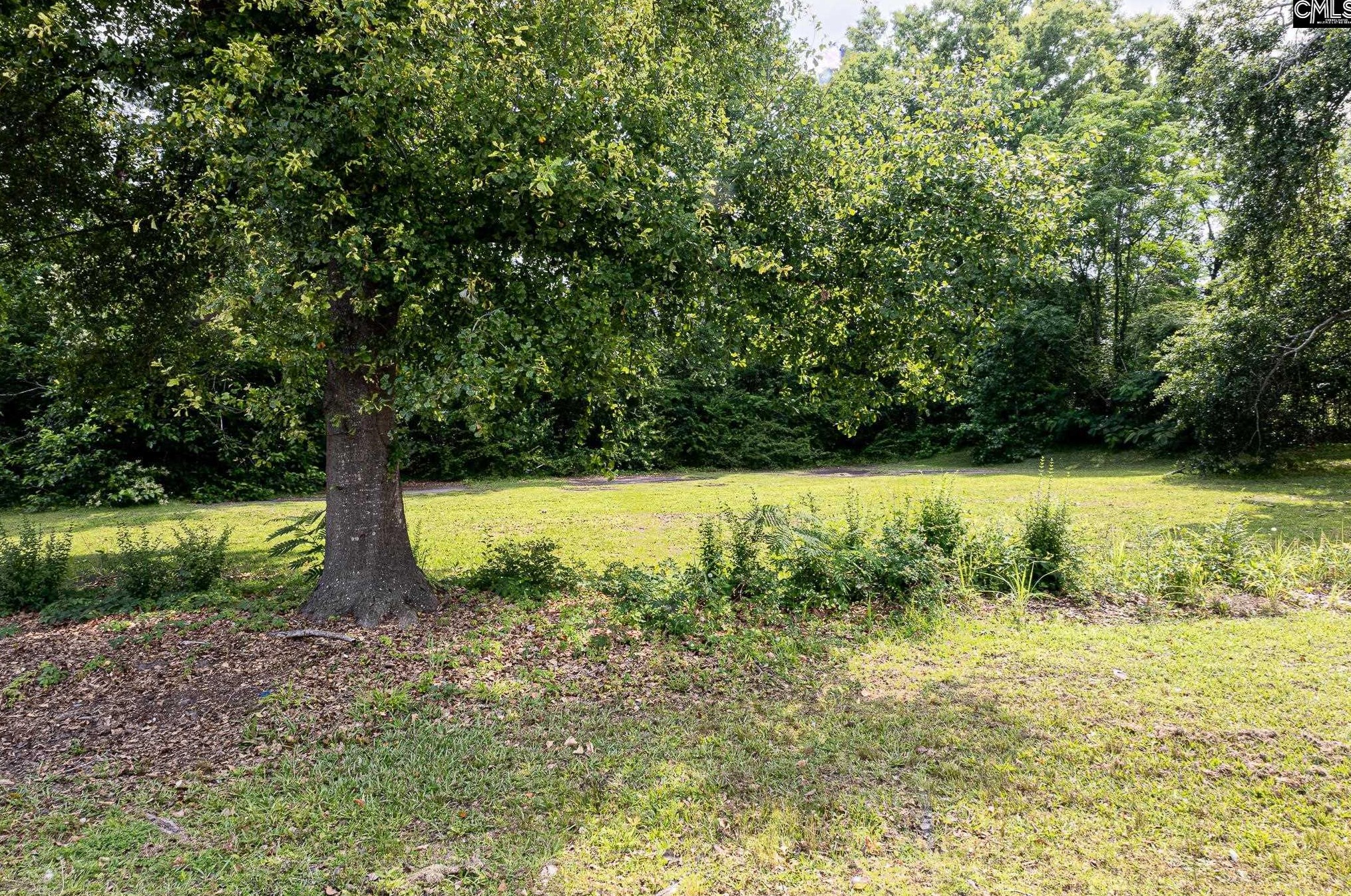 1837 Tall Pne Cir, Columbia SC 29205-4935 exterior