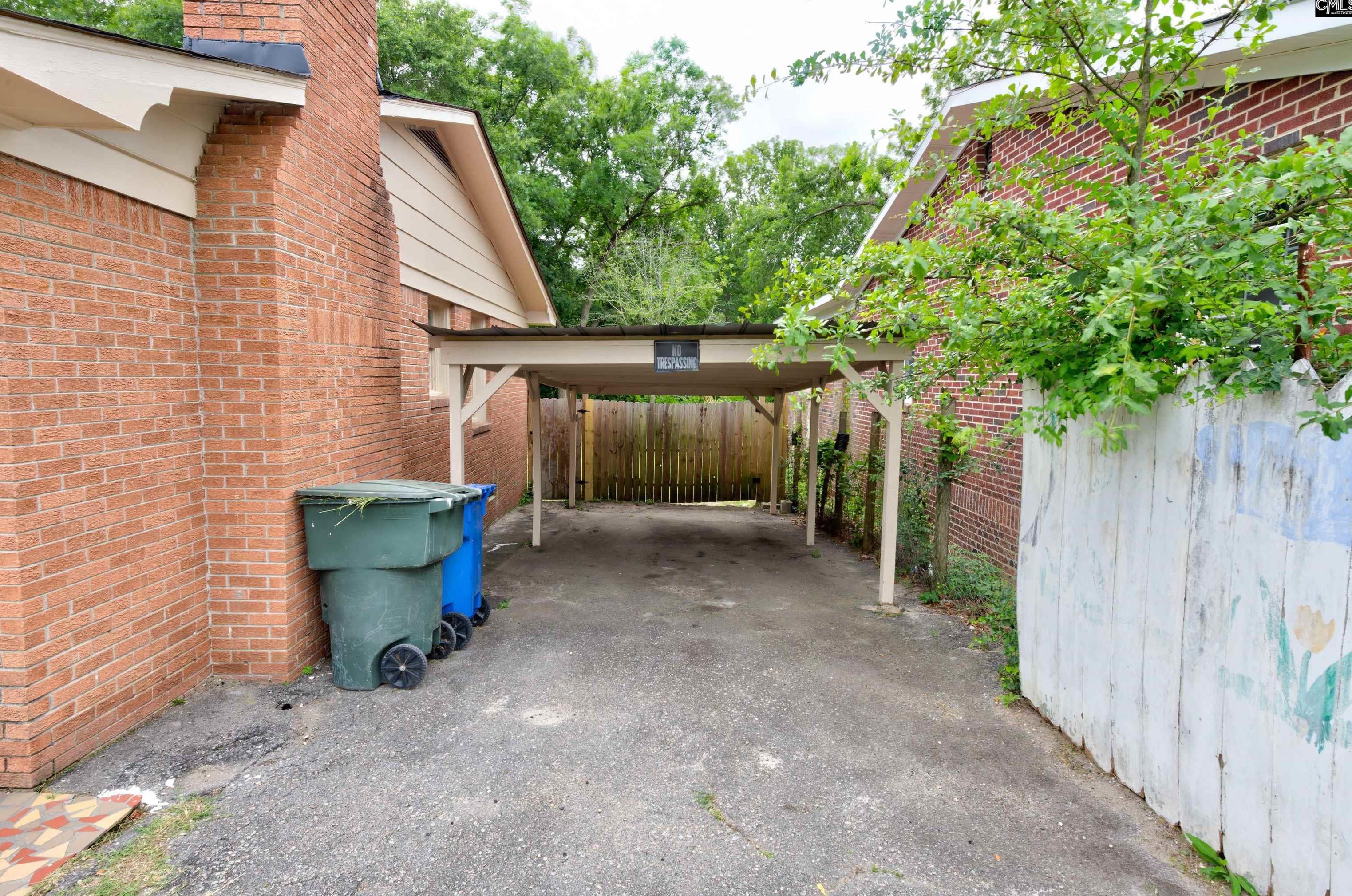 5612 Kirkland St, Columbia SC  29203-6211 exterior