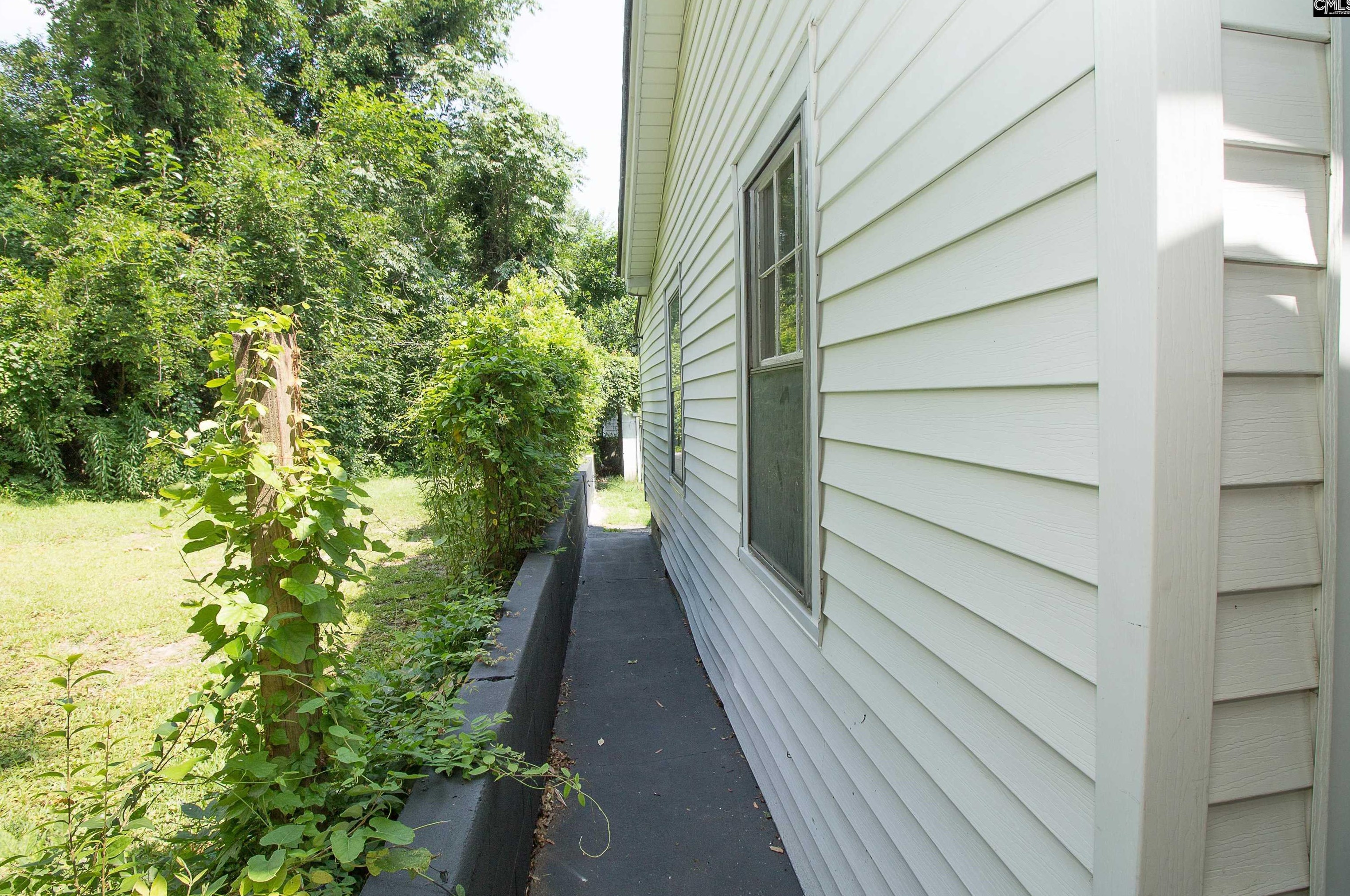 2335 Pendleton St, Columbia SC 29205-1041 exterior