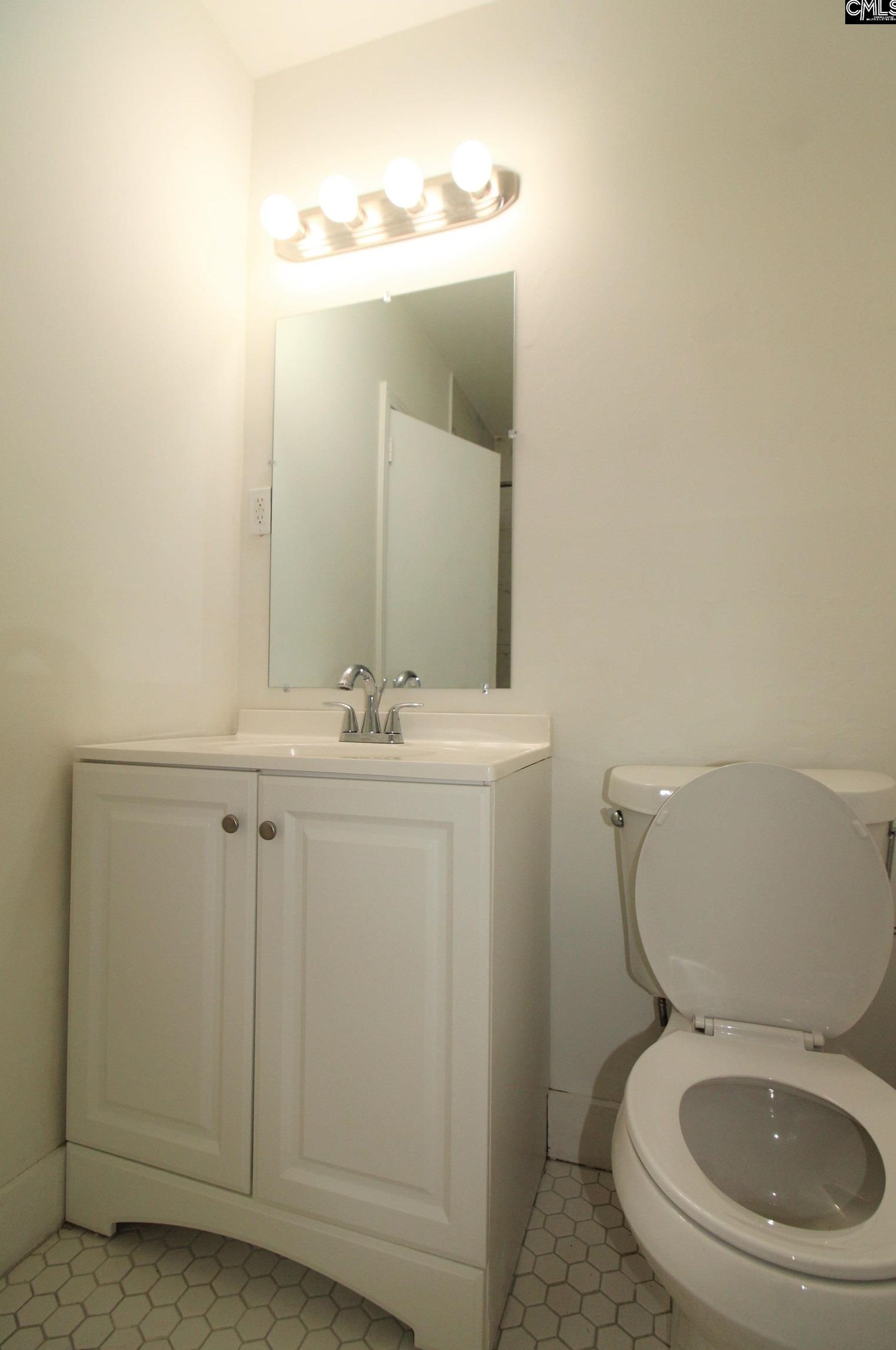 4908 Jones St, Columbia SC 29203-6682 exterior