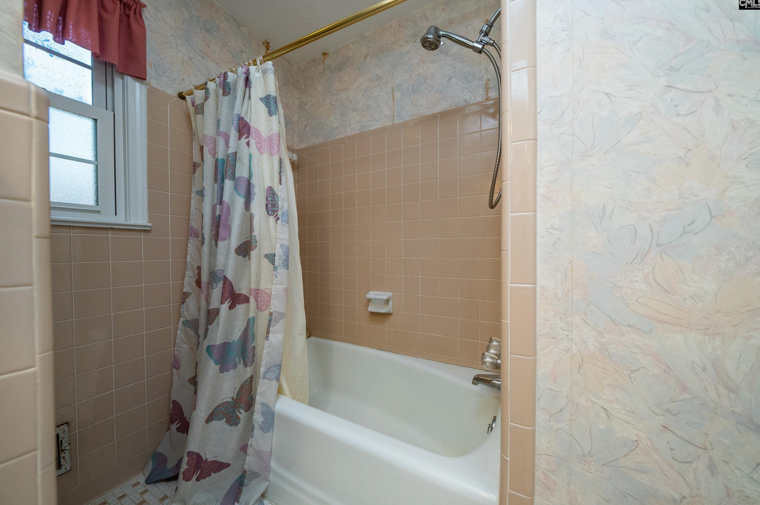 348 Lewisham Rd, Columbia SC 29210-3711 exterior