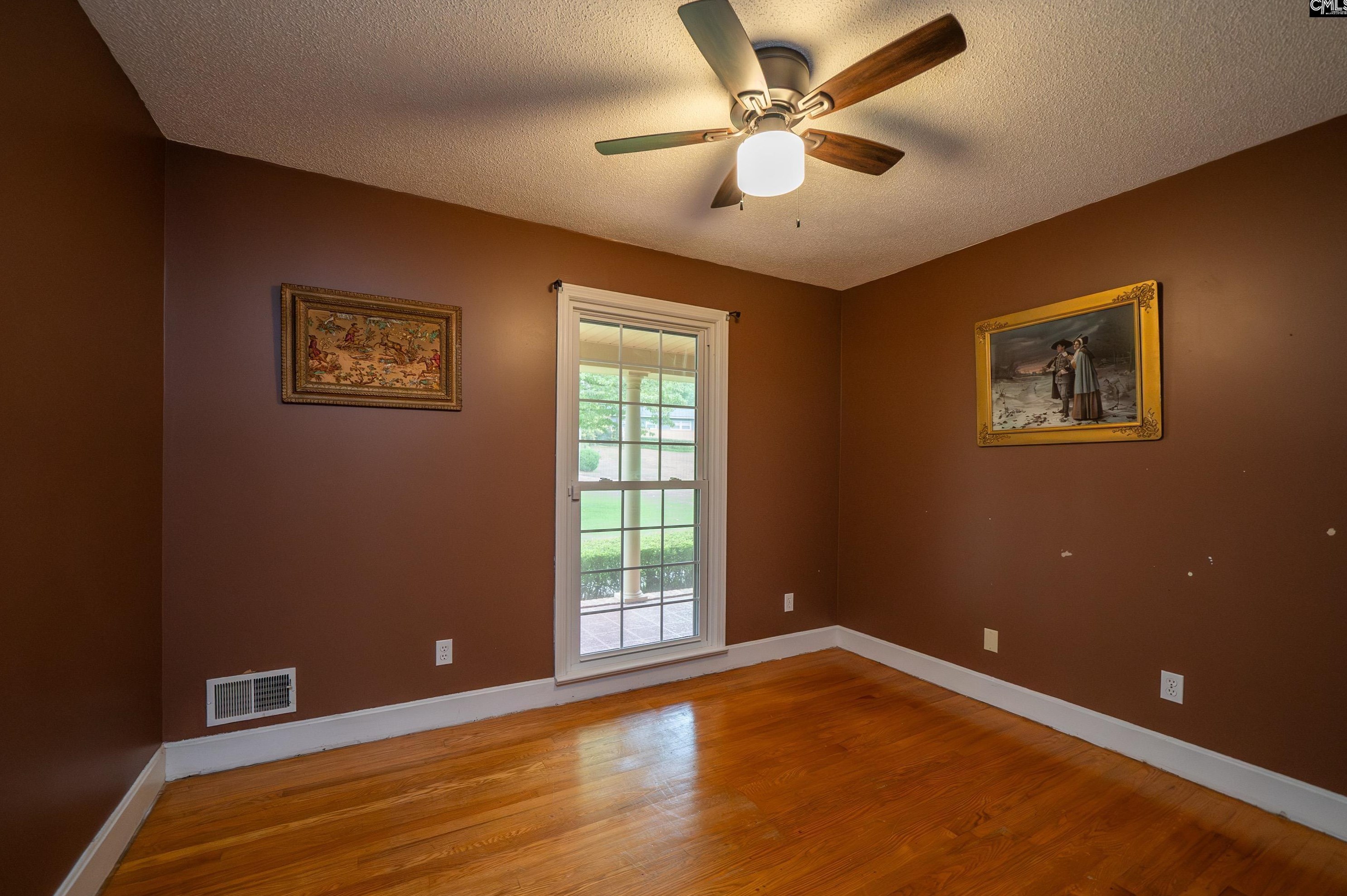 348 Lewisham Rd, Columbia SC 29210-3711 exterior