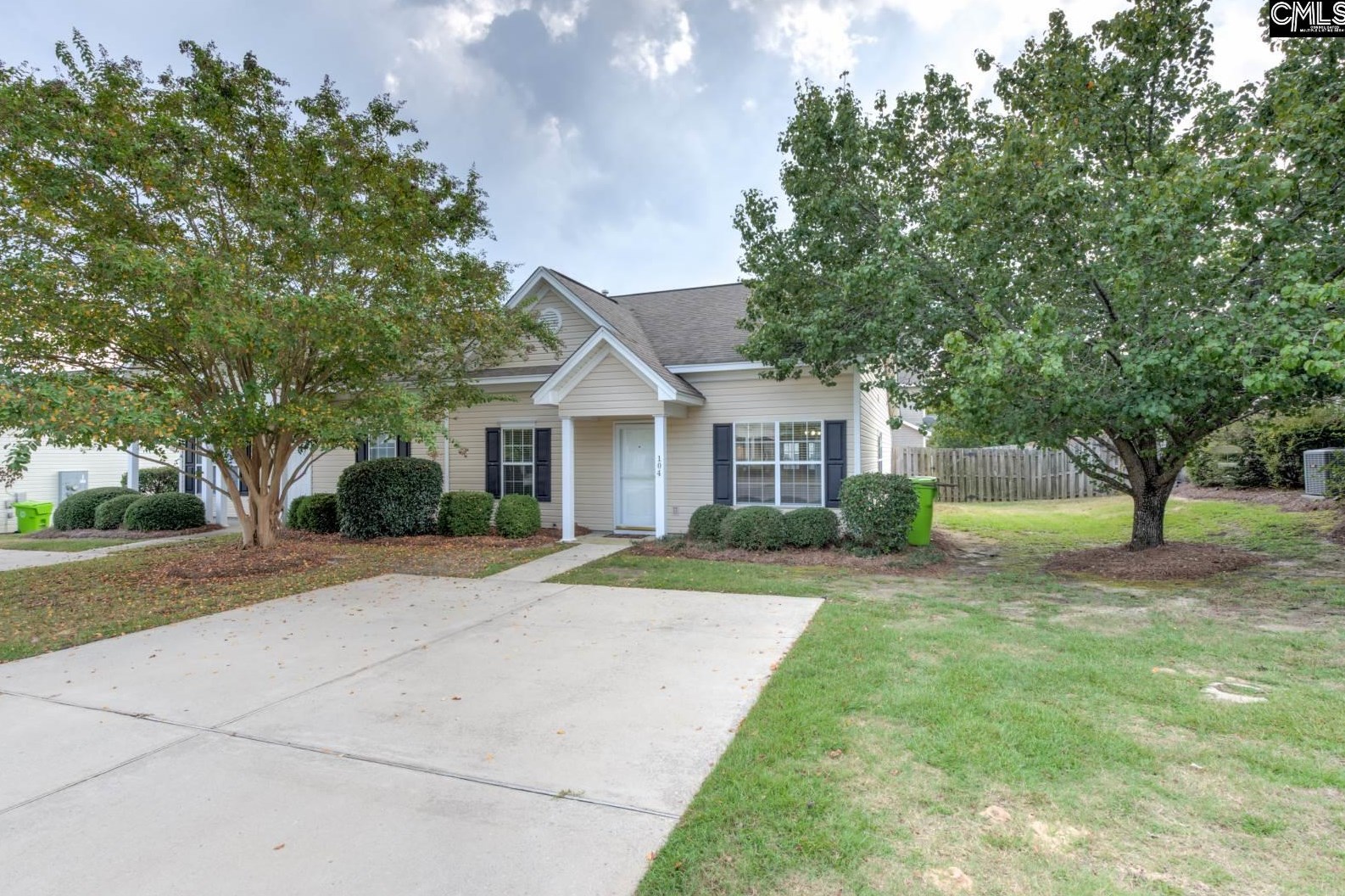 104 Avebury Ln, Columbia SC  29229-8143 exterior