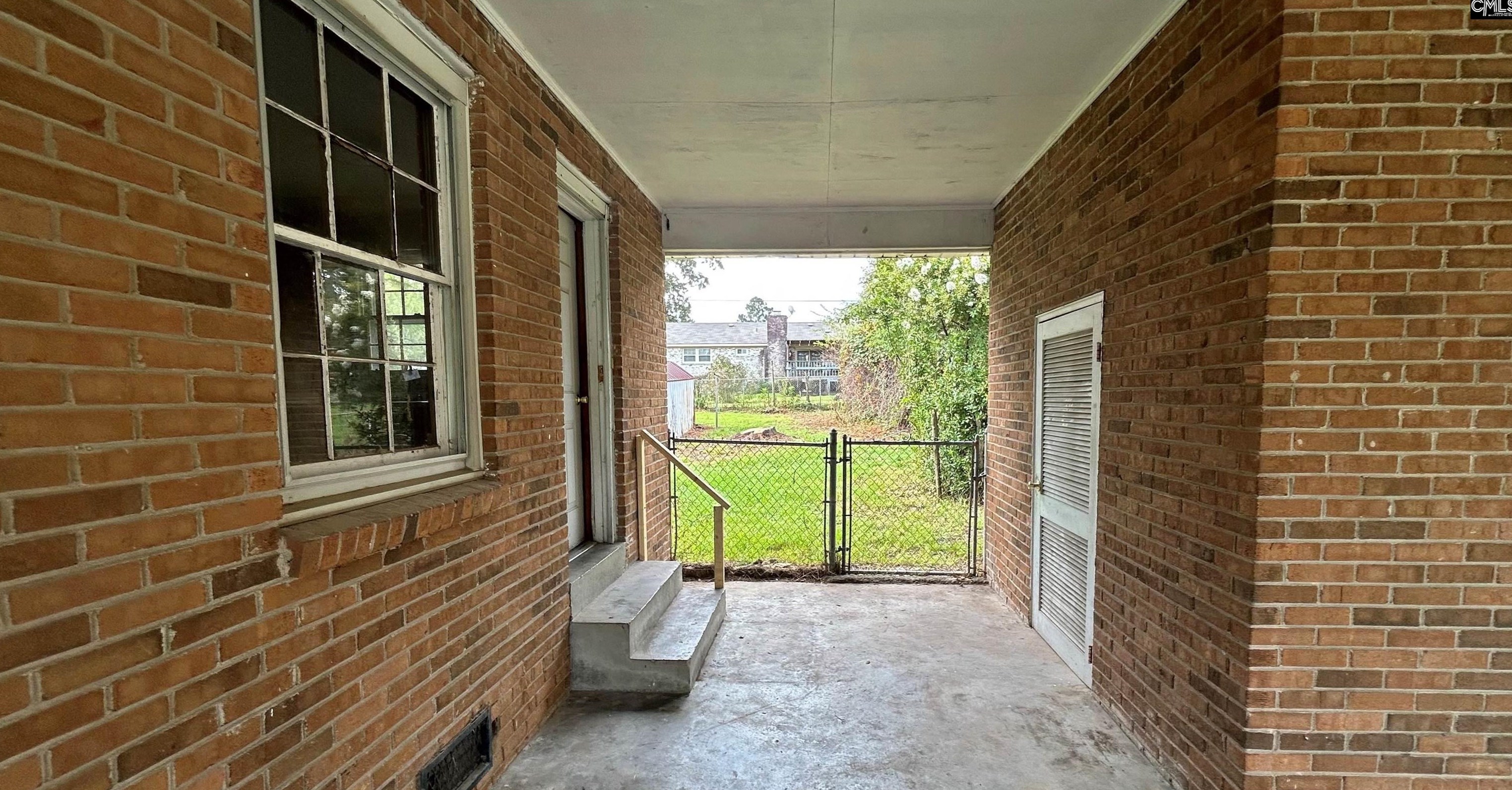 212 Clover Bay Dr, Columbia SC 29203-3009 exterior