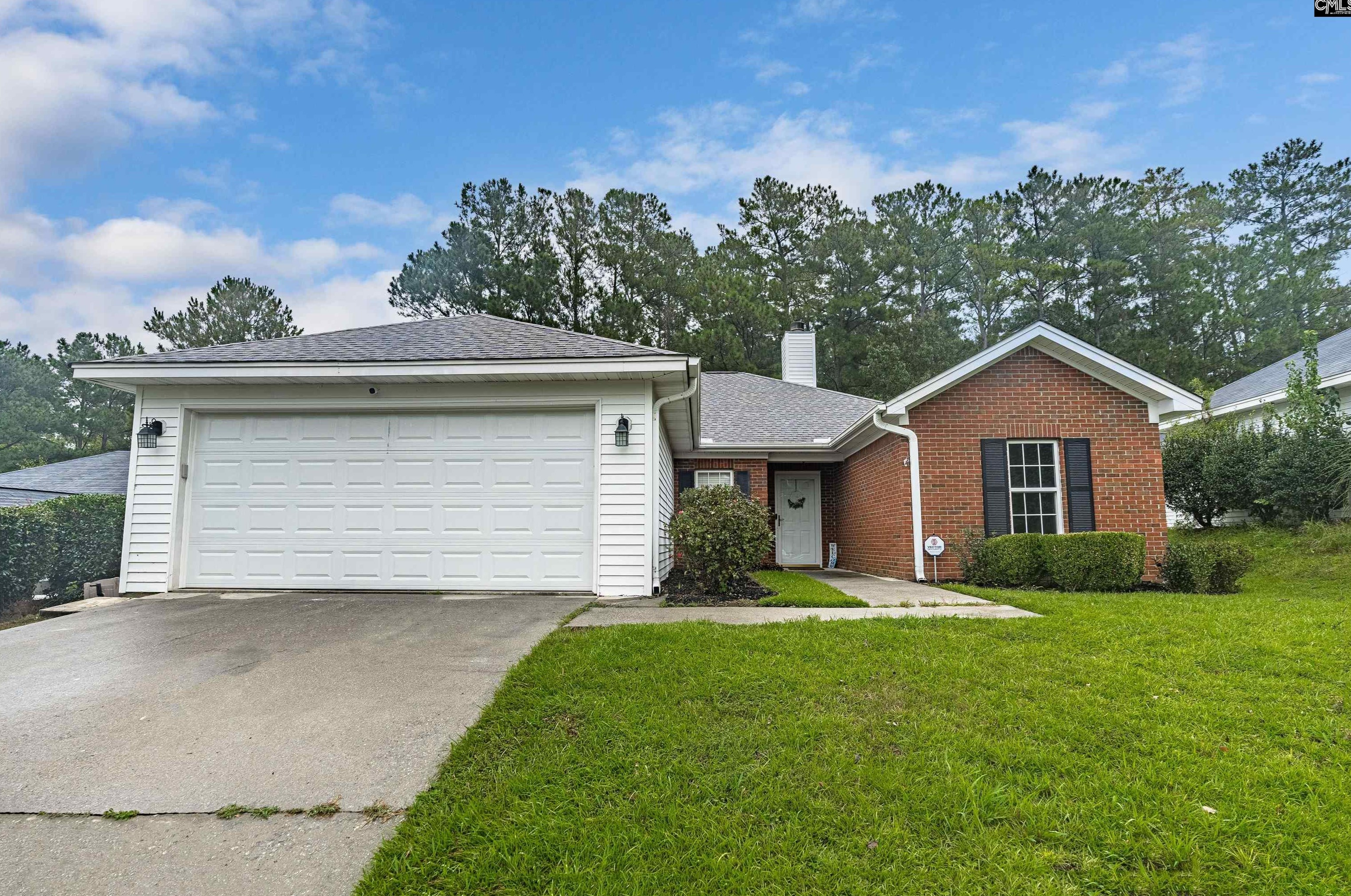 21 Twin Oaks Cir, Columbia, SC 29209-4240