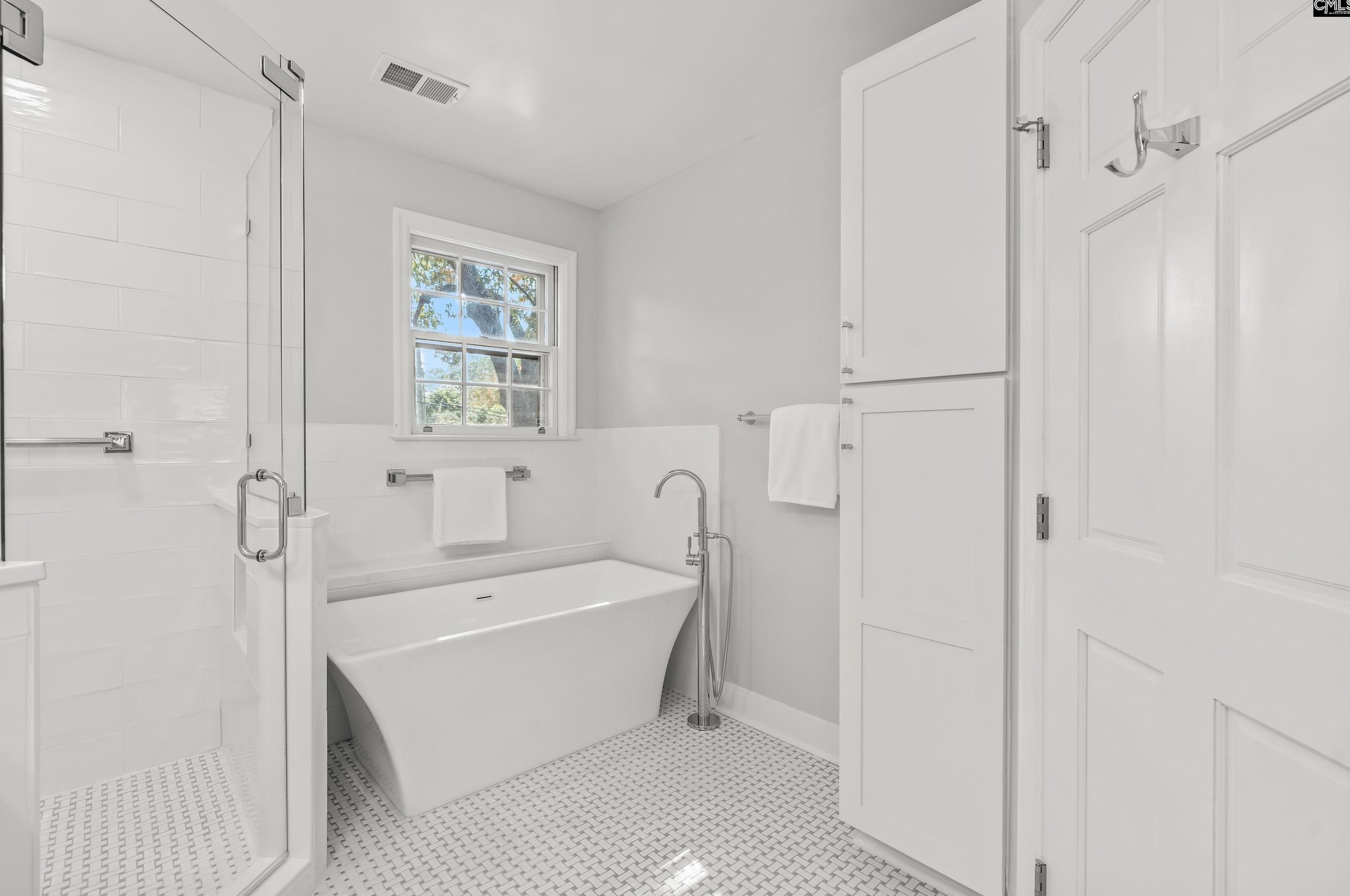 2300 Wheat St, Columbia SC 29205-2350 exterior