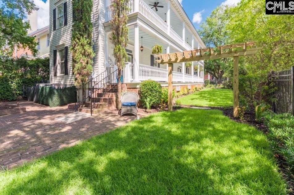 1938 College St, Columbia SC 29201-3922 exterior