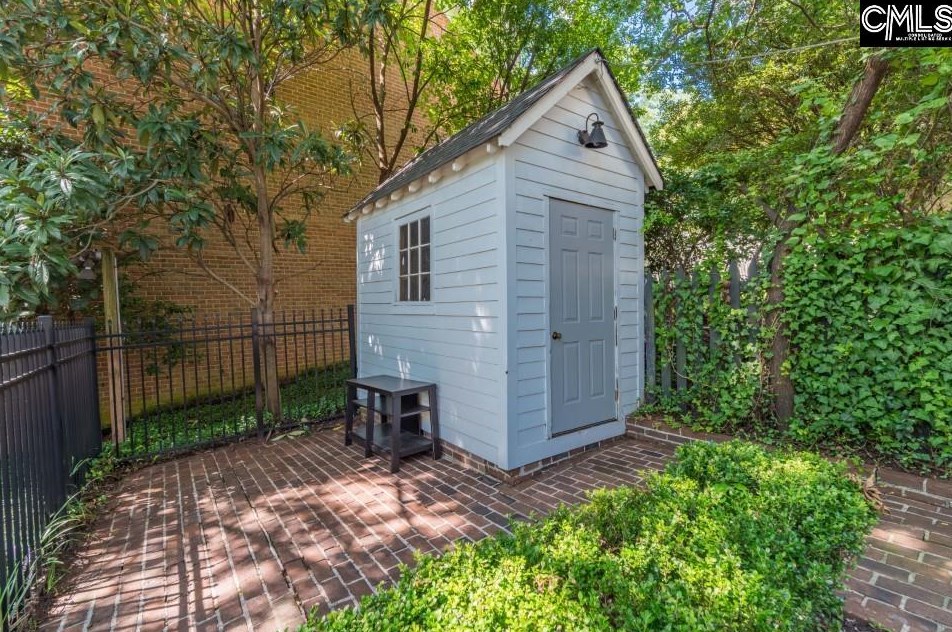 1938 College St, Columbia SC 29201-3922 exterior