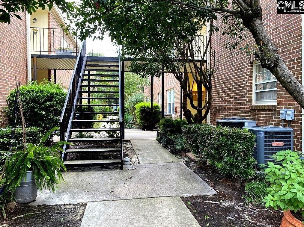 5516 Lakeshore Dr, Columbia, SC 29206-4923