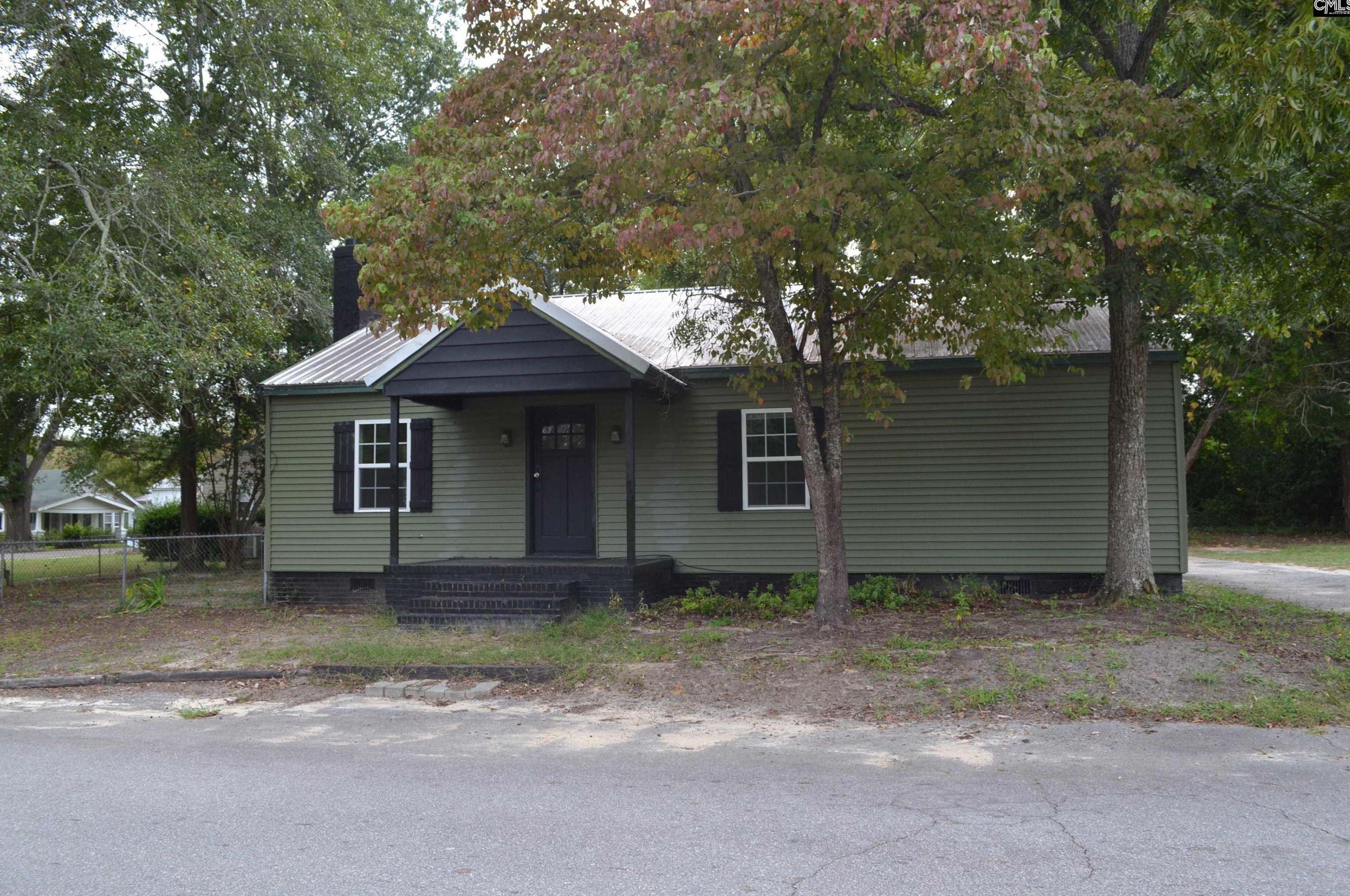 115 Charleston Ave, Batesburg-Leesville, SC 29006-2203