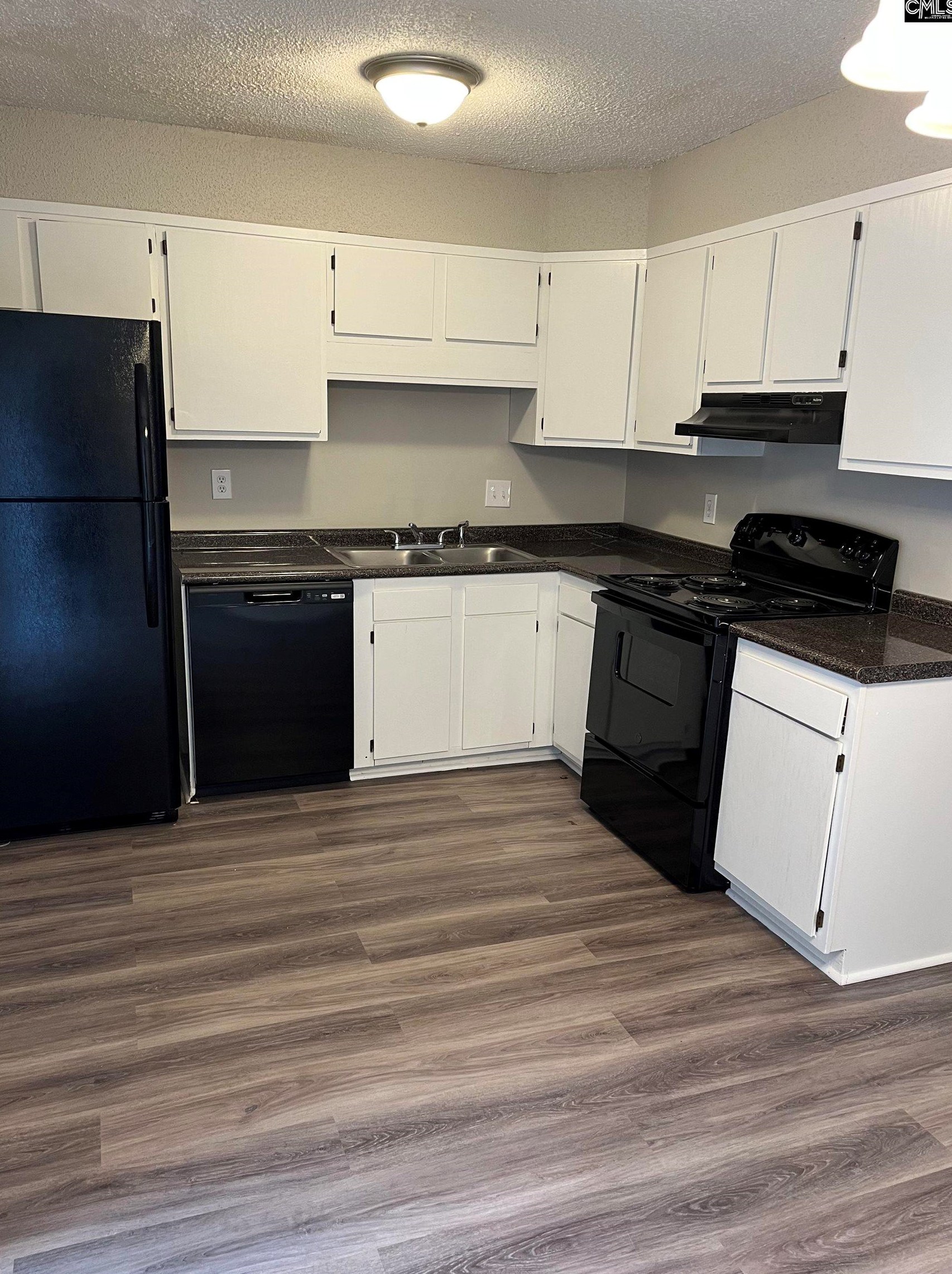10 Londonderry Sq, Cayce-West Columbia, SC 29033