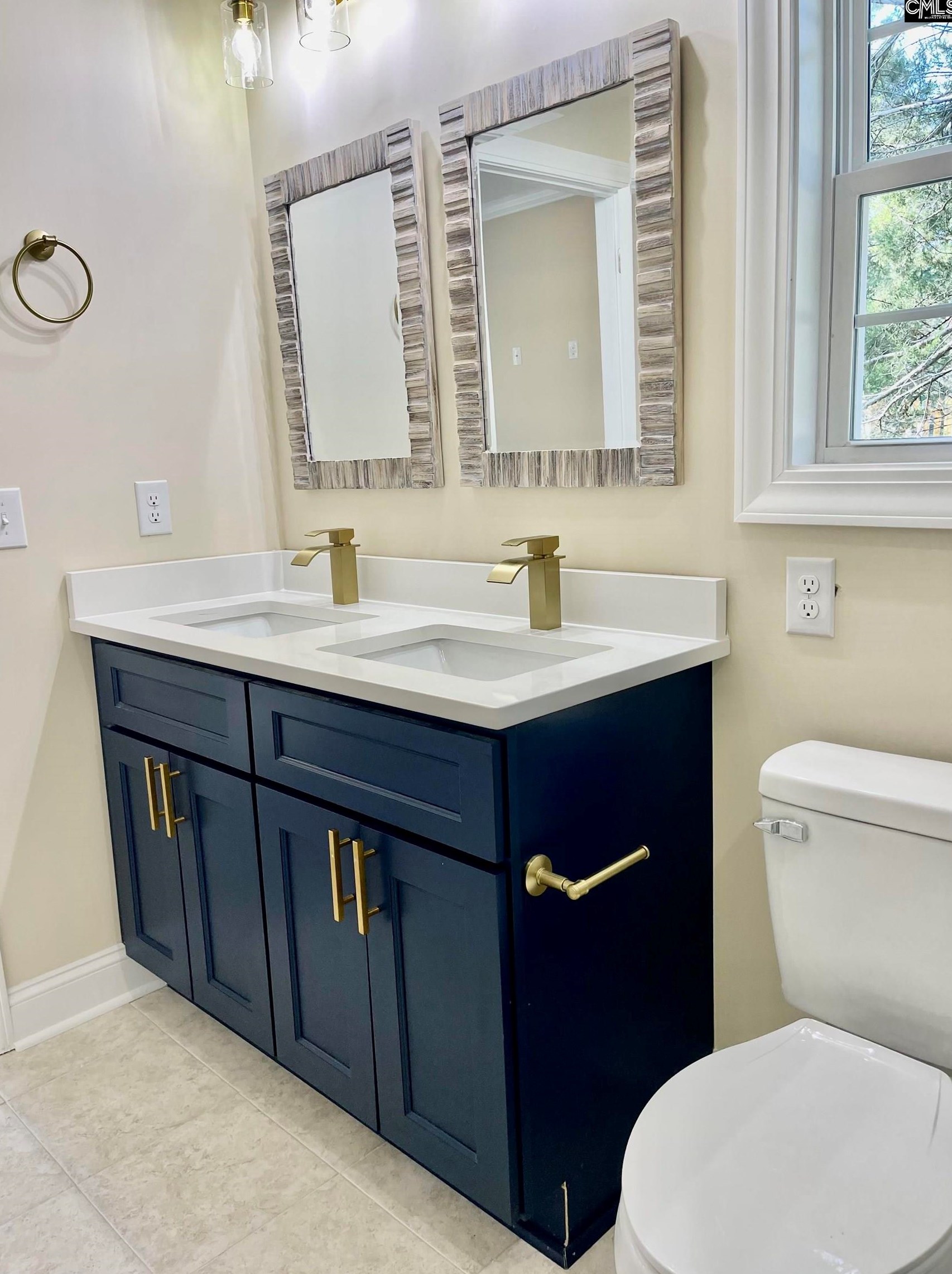 107 Sharon Ln, Saint George, SC 29477-3001
