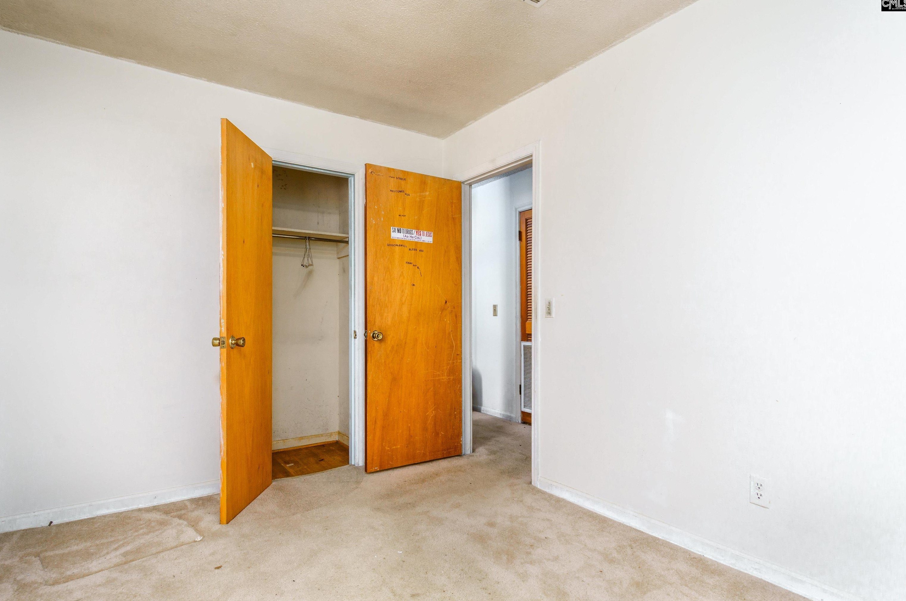 4502 Bluff Rd, Columbia SC 29209-9495 exterior