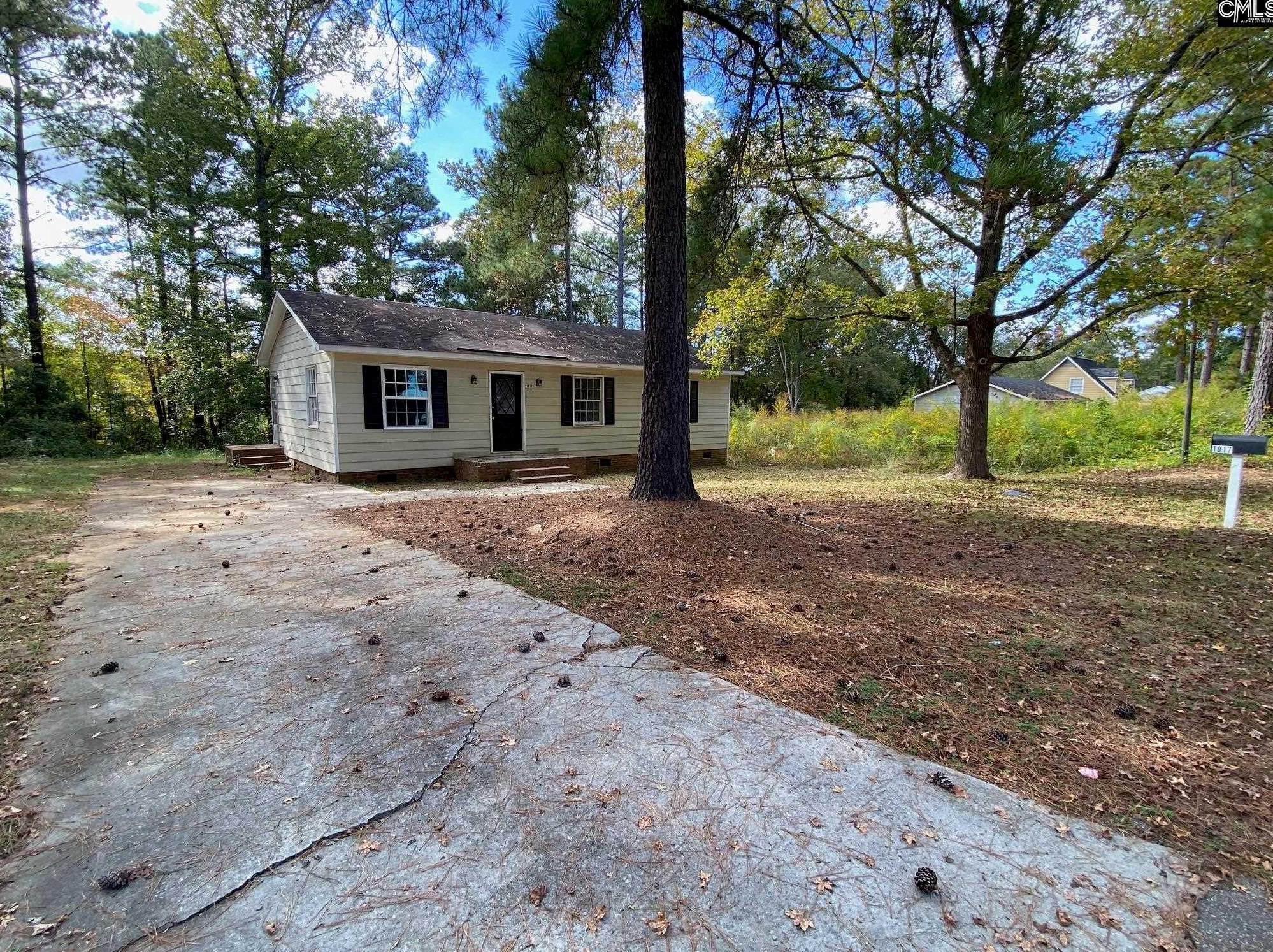 1017 Rockymount Rd, Columbia, SC 29203-1121