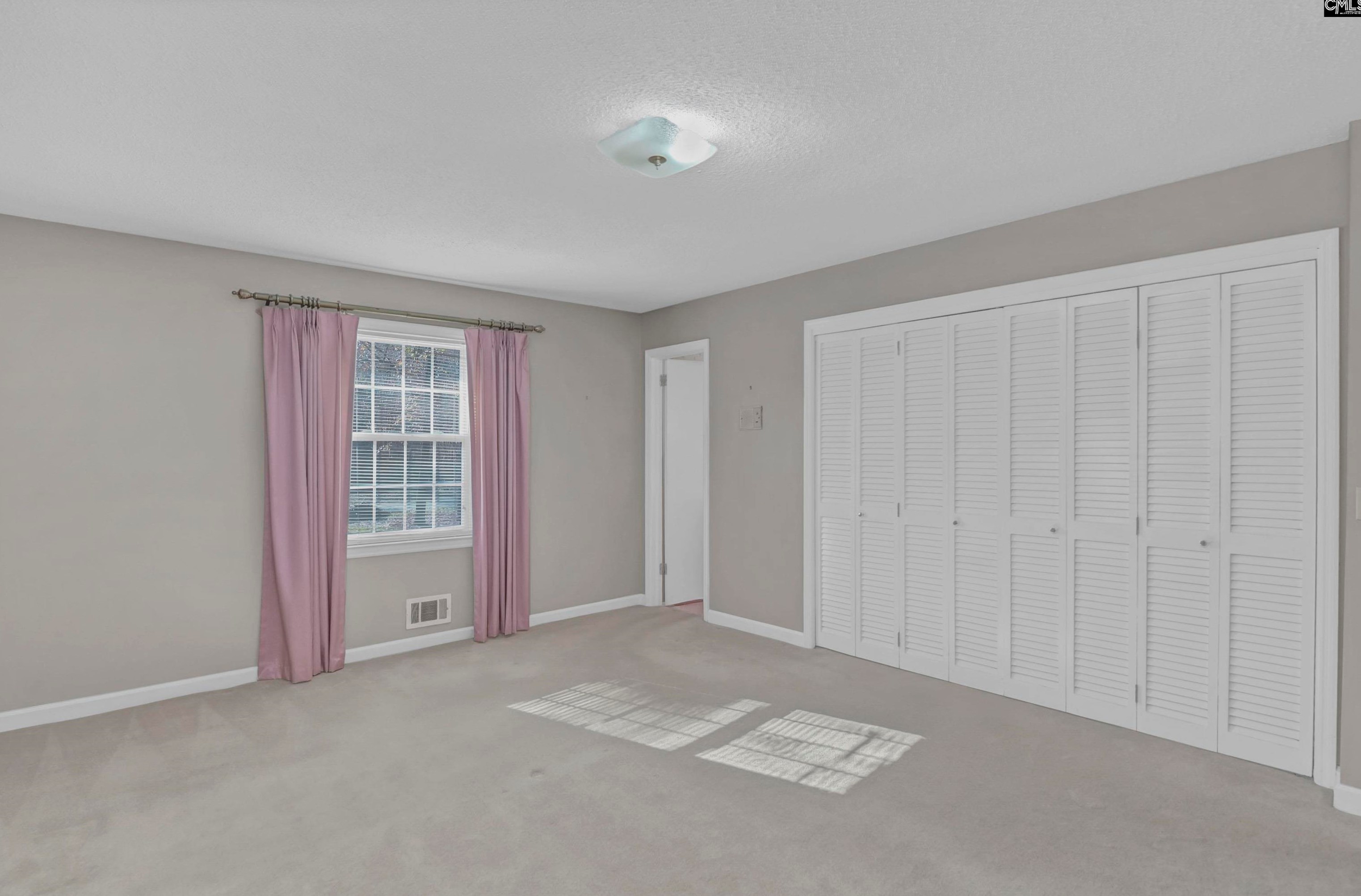 5919 Gill Crk Rd, Columbia SC 29206-4320 exterior