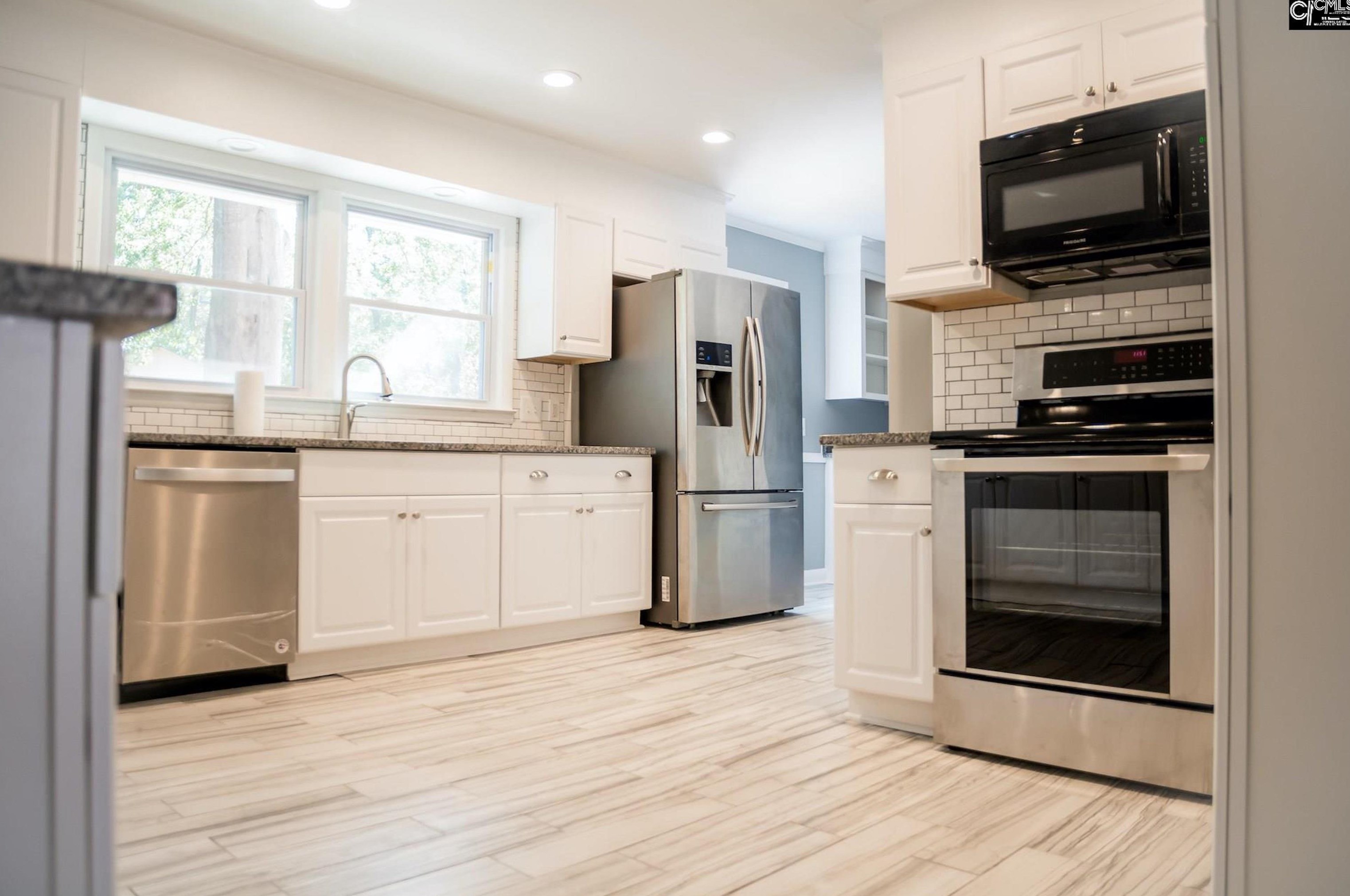 358 Lewisham Rd, Columbia SC 29210-3712 exterior