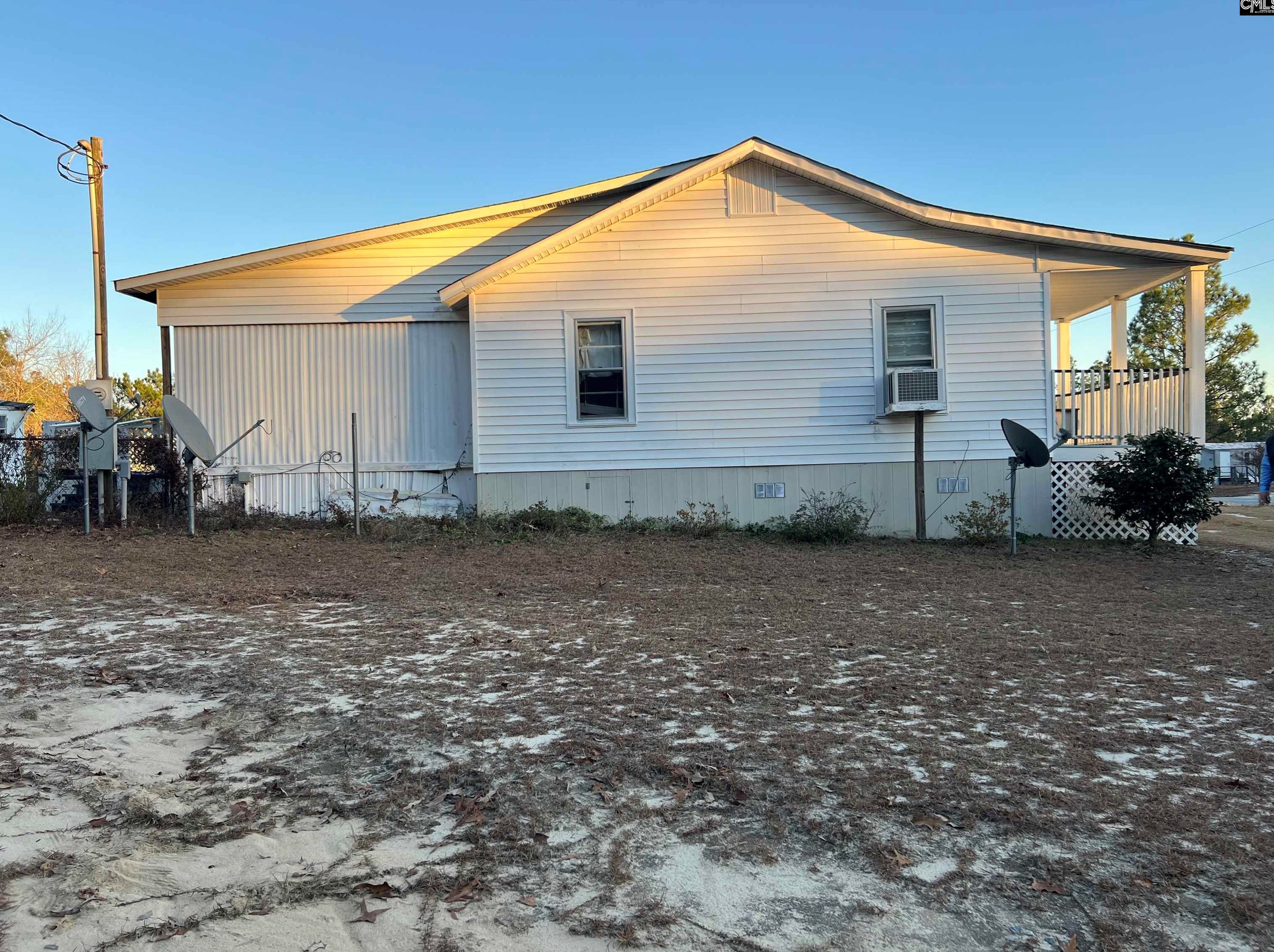 1682 James West Rd, Cassatt, SC 29032
