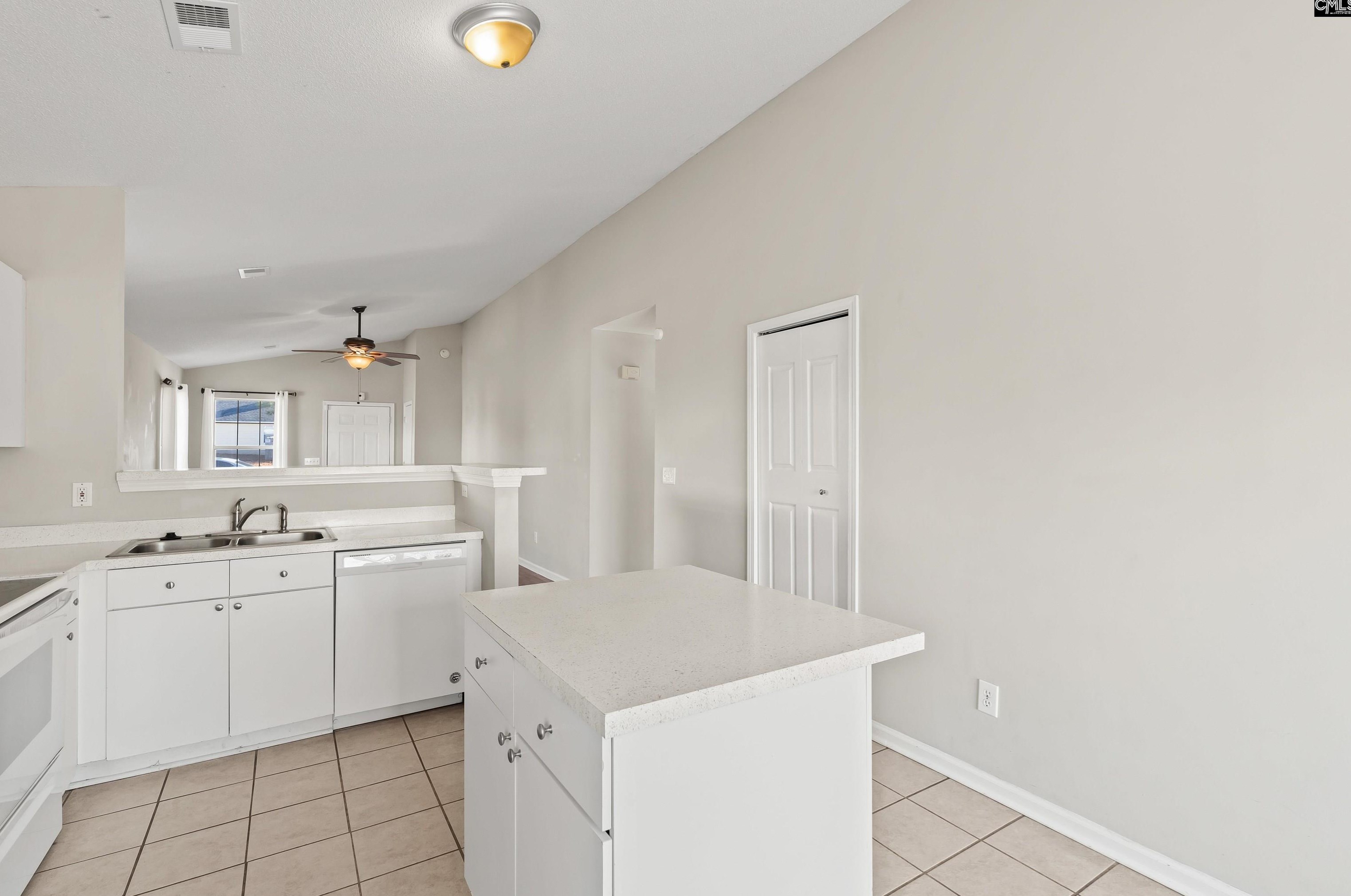 116 Gln Knl Dr, Columbia SC  29229-9245 exterior