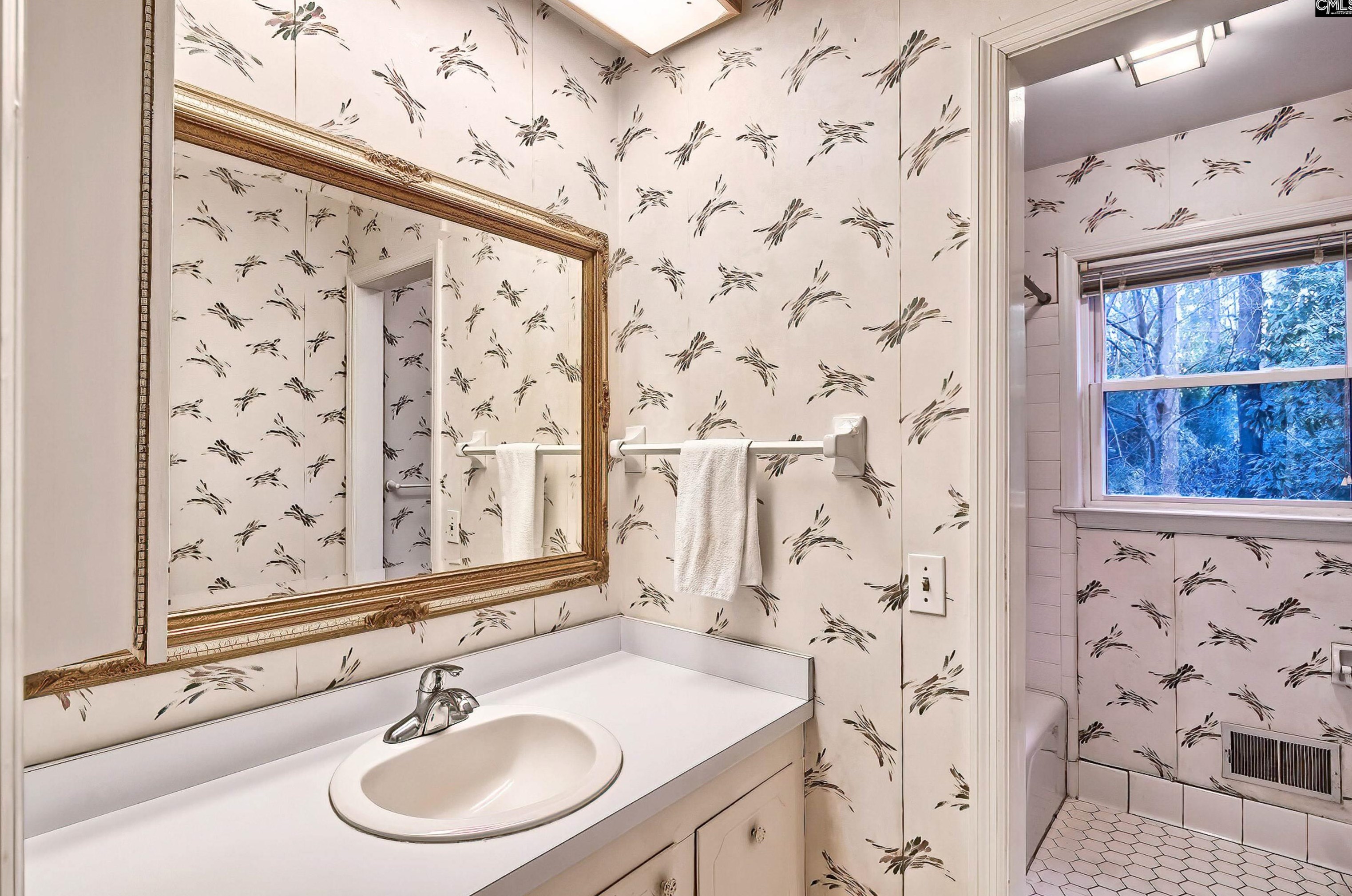 3346 Overcreek Rd, Columbia SC  29206-4355 exterior