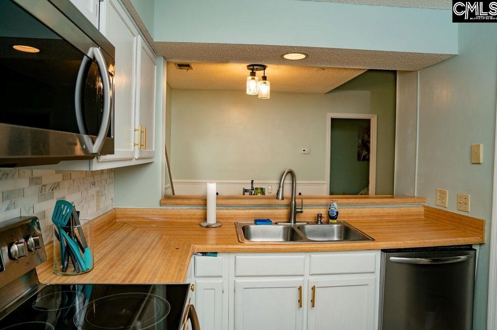 448 Deerwood St Apt 10b, Columbia, SC