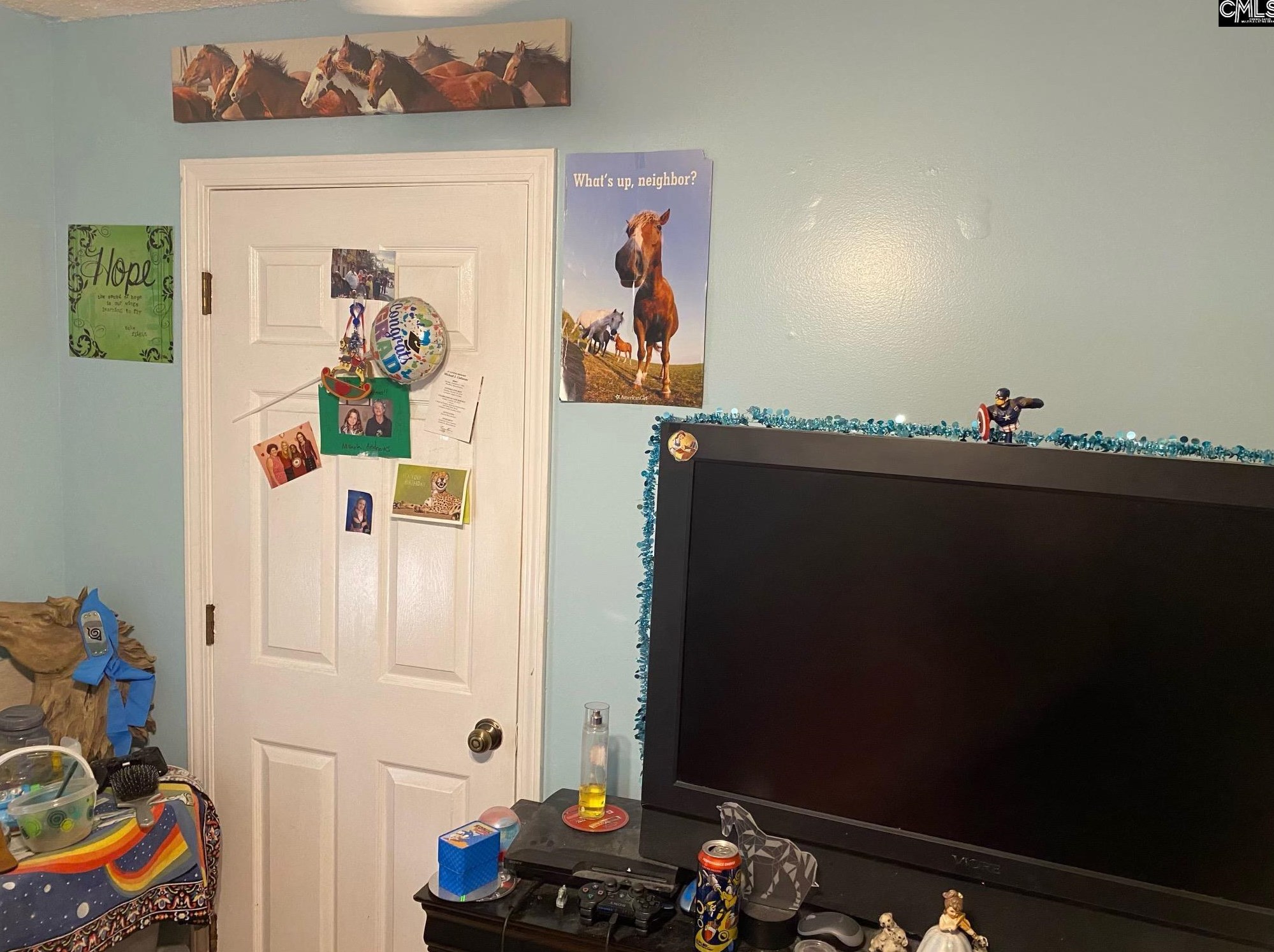 36 Canterbury Ct, Columbia SC 29210-6834 exterior