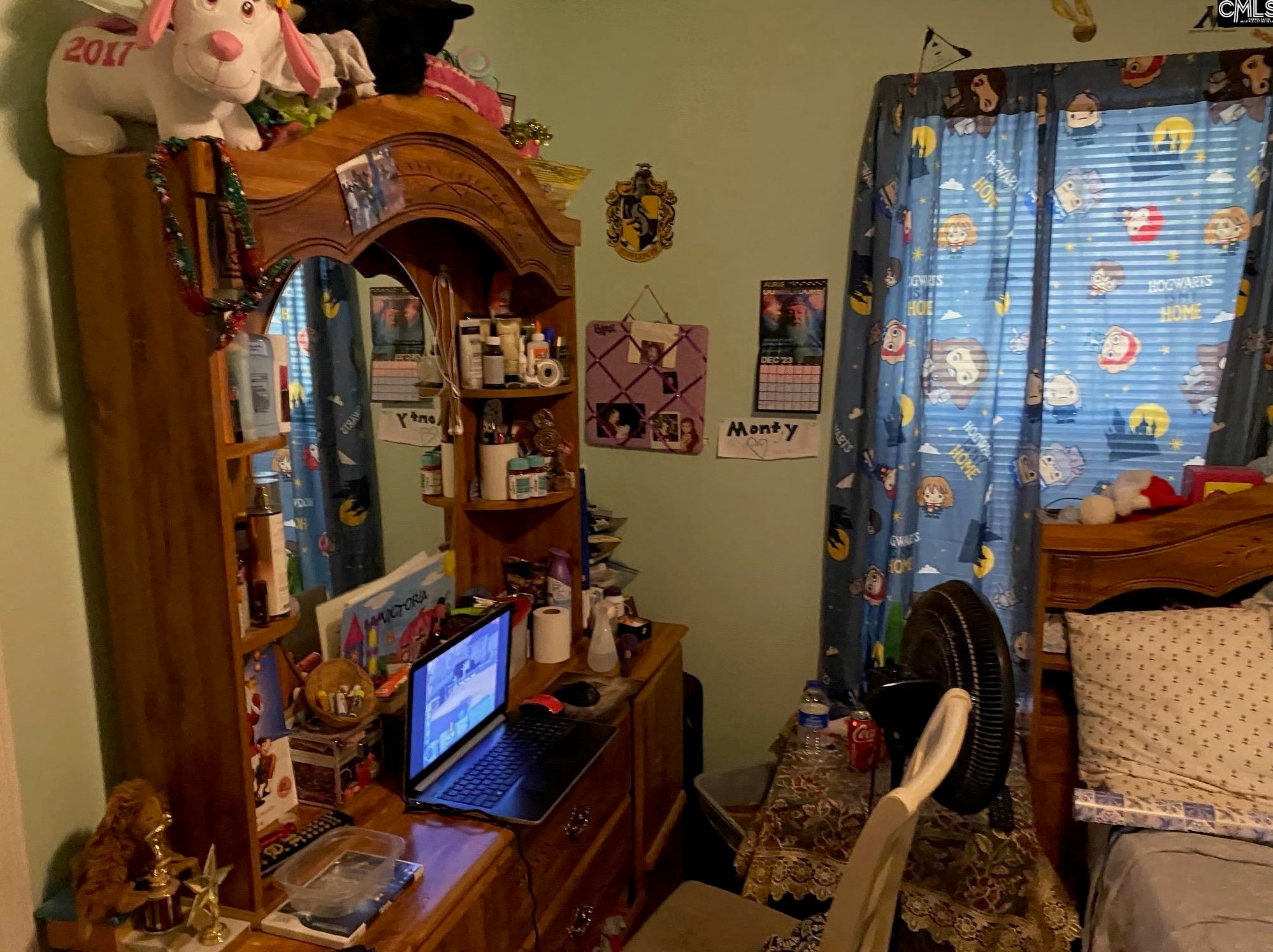 36 Canterbury Ct, Columbia SC 29210-6834 exterior