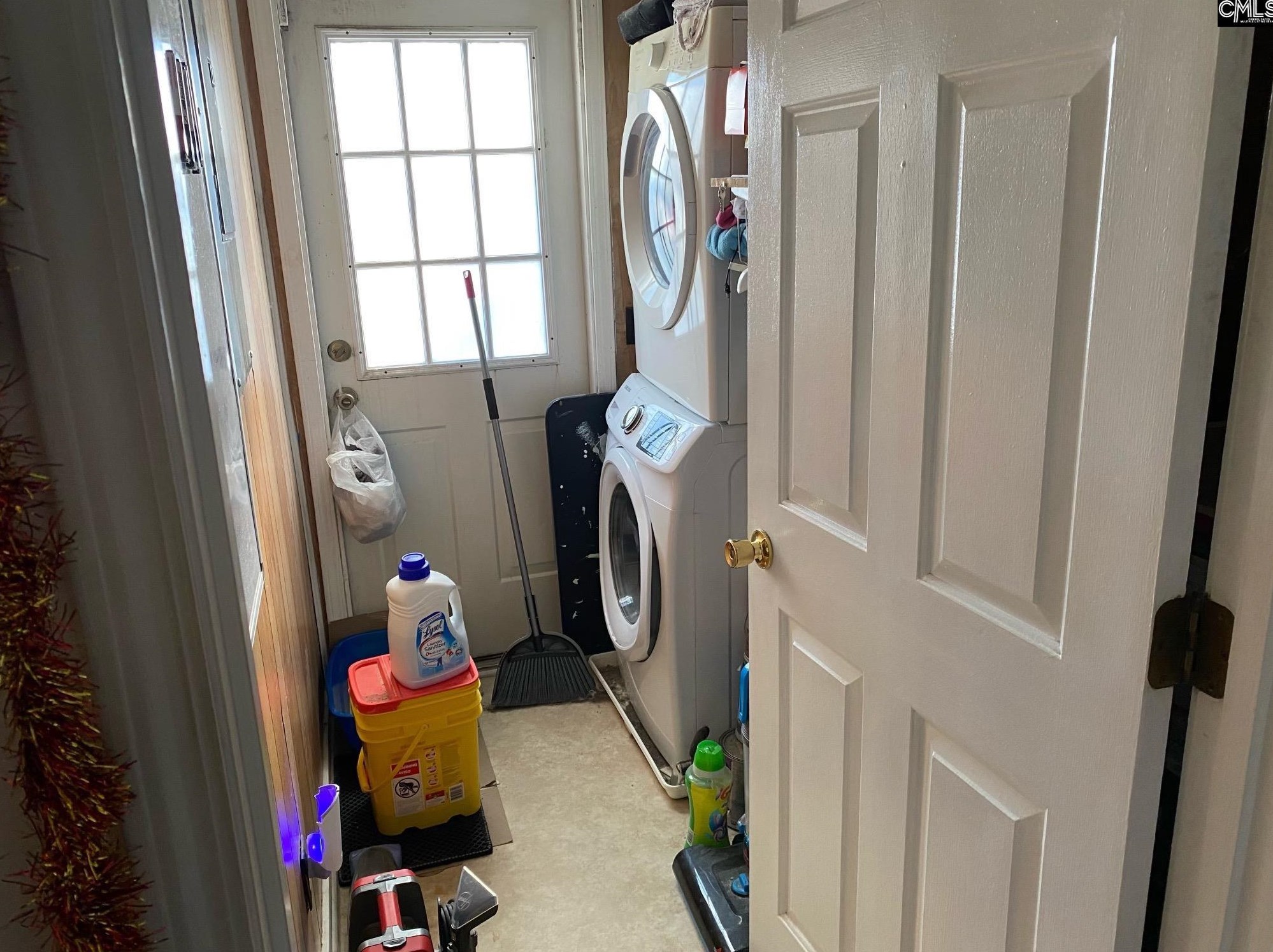 36 Canterbury Ct, Columbia SC 29210-6834 exterior