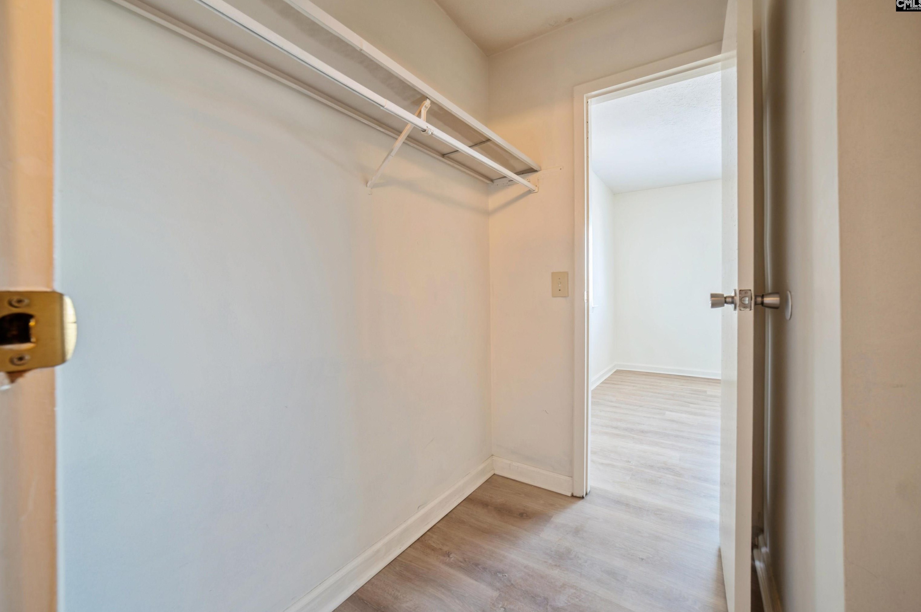 1322 Old Mnr Rd, Columbia SC 29210-6523 exterior