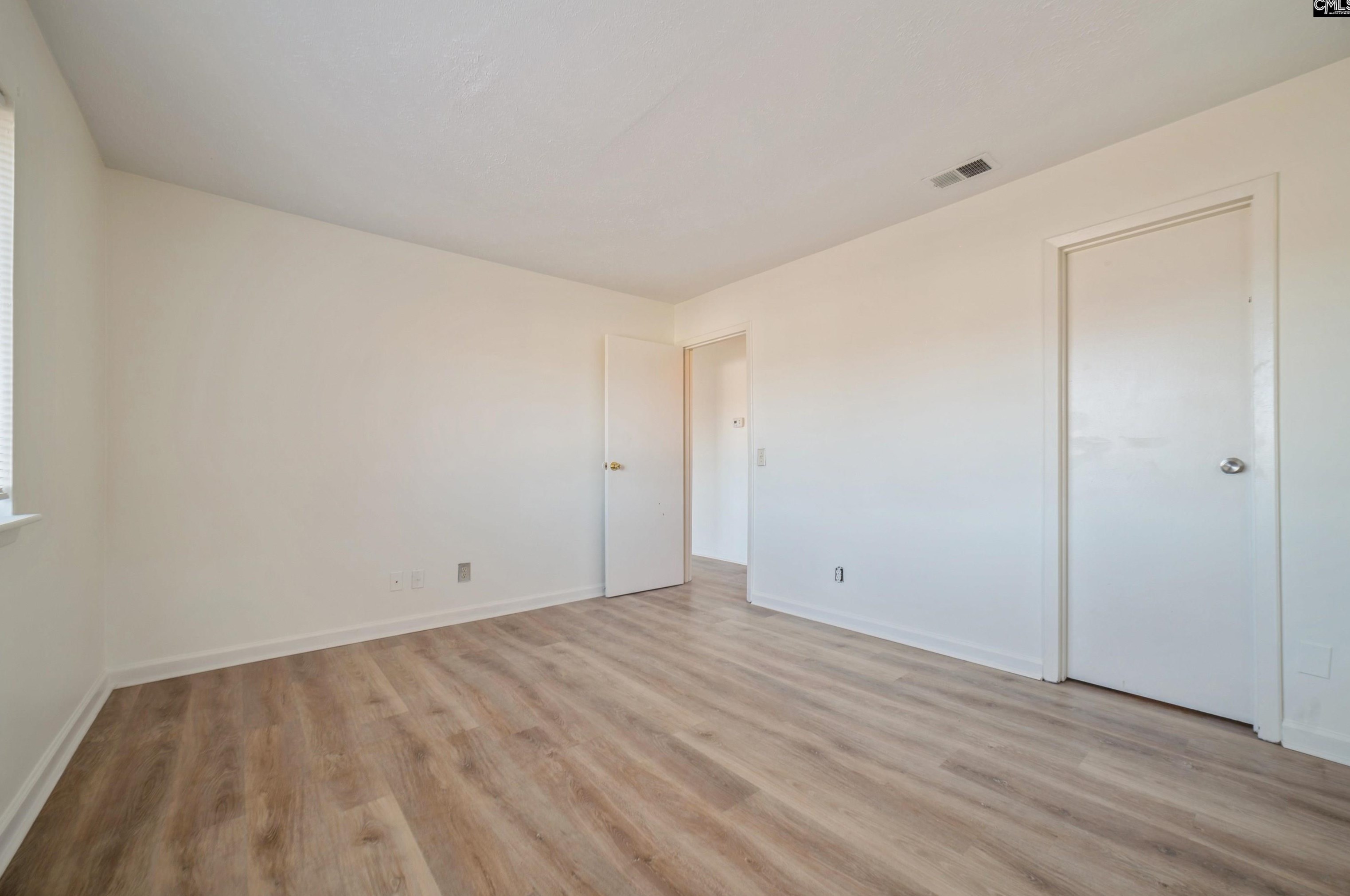 1322 Old Mnr Rd, Columbia SC 29210-6523 exterior