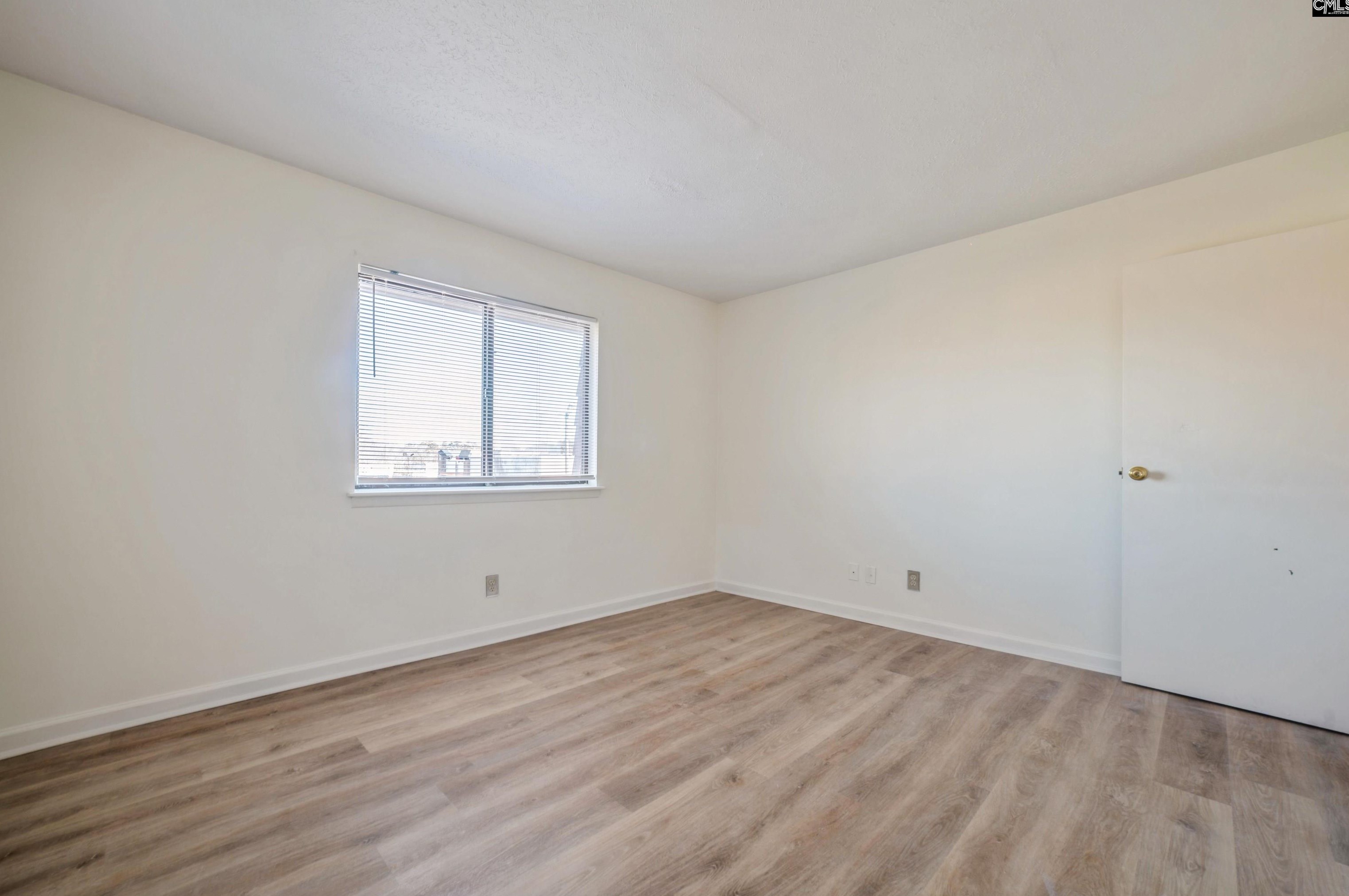 1322 Old Mnr Rd, Columbia SC 29210-6523 exterior