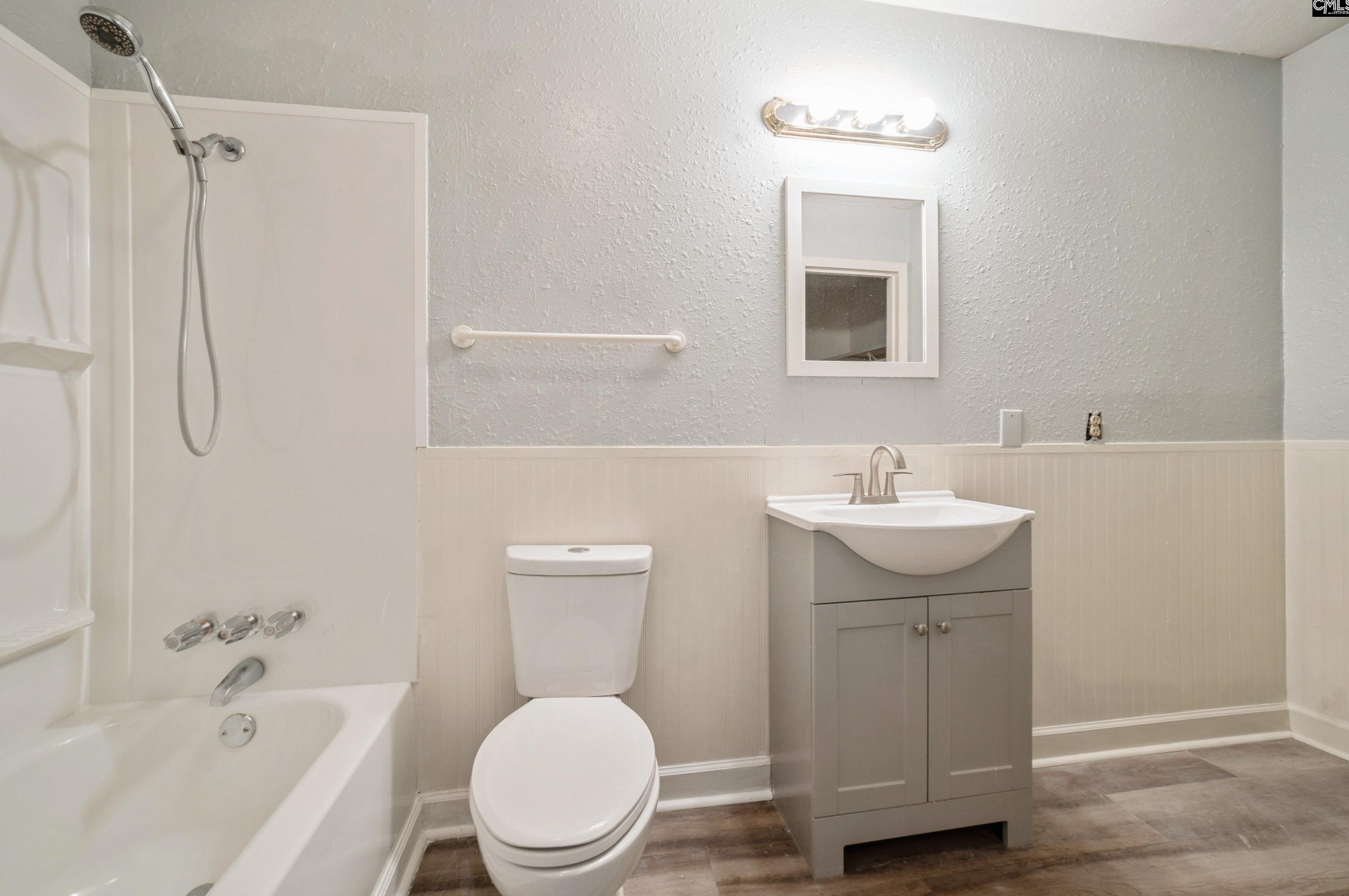 1322 Old Mnr Rd, Columbia SC 29210-6523 exterior