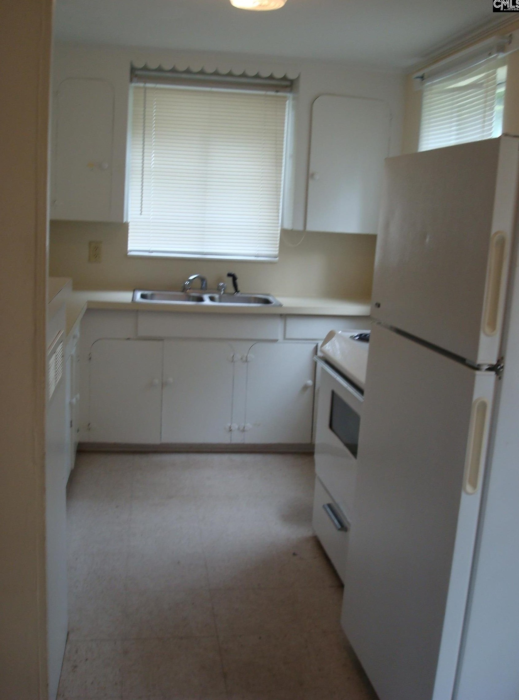 1113 Shirley St, Columbia SC  29205-1352 exterior