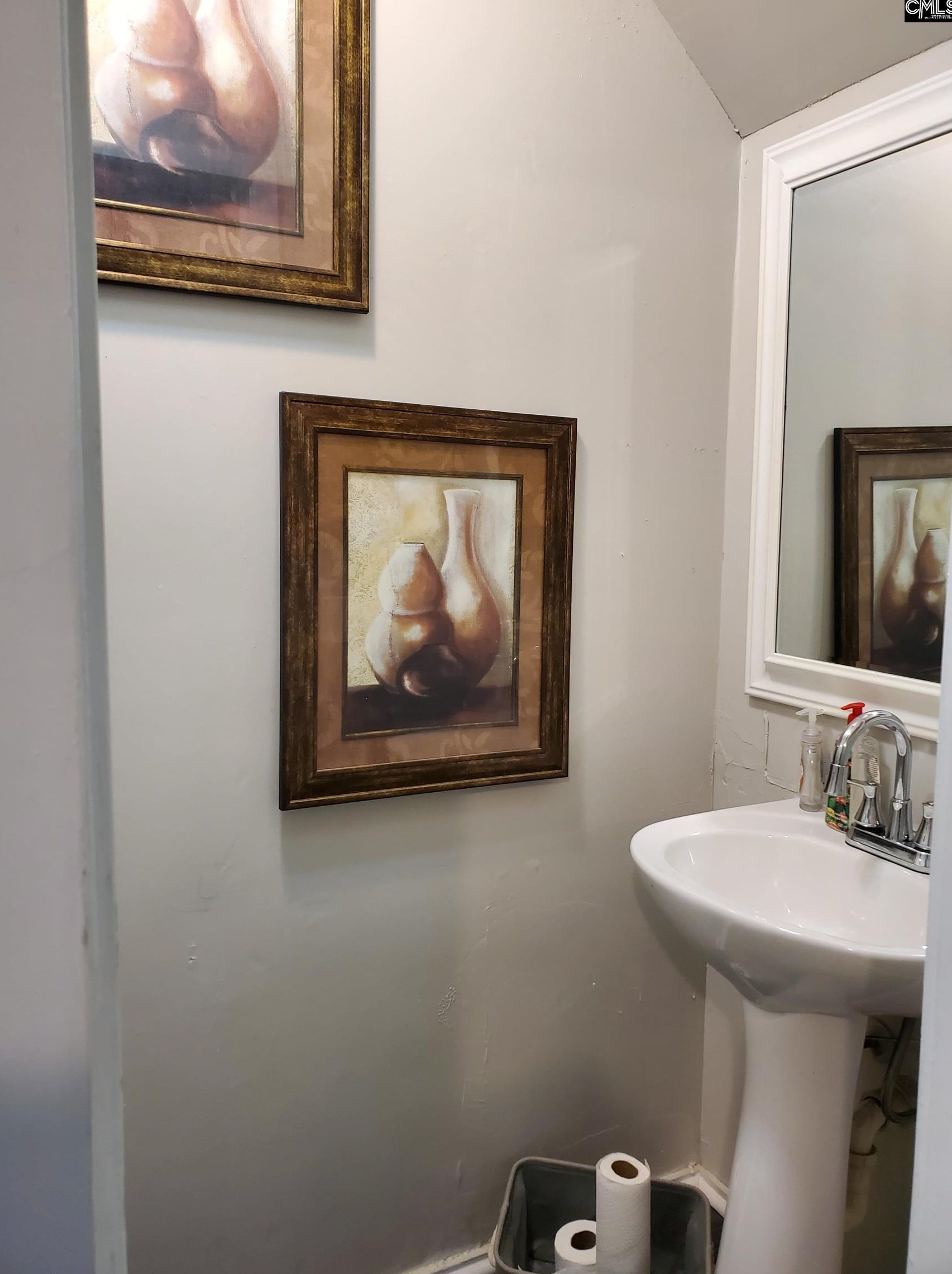 21 Canterbury Ct, Columbia SC 29210-6834 exterior