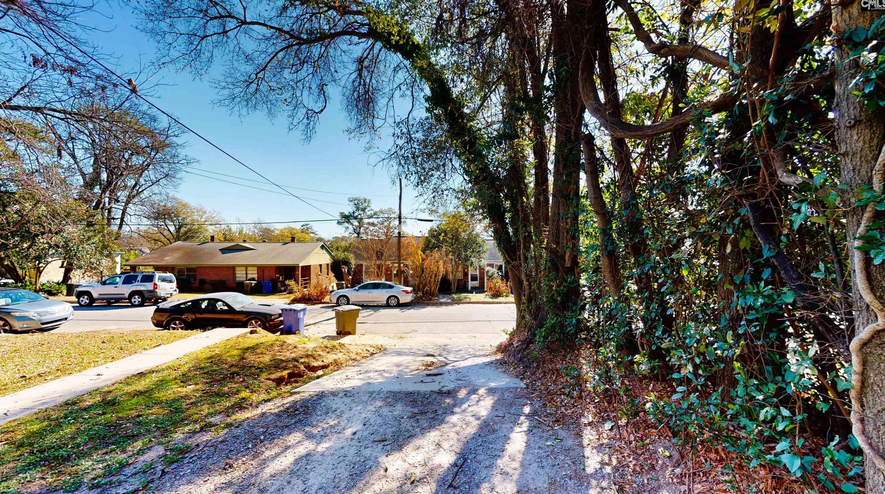 1617 Heyward St, Columbia SC 29205-3211 exterior