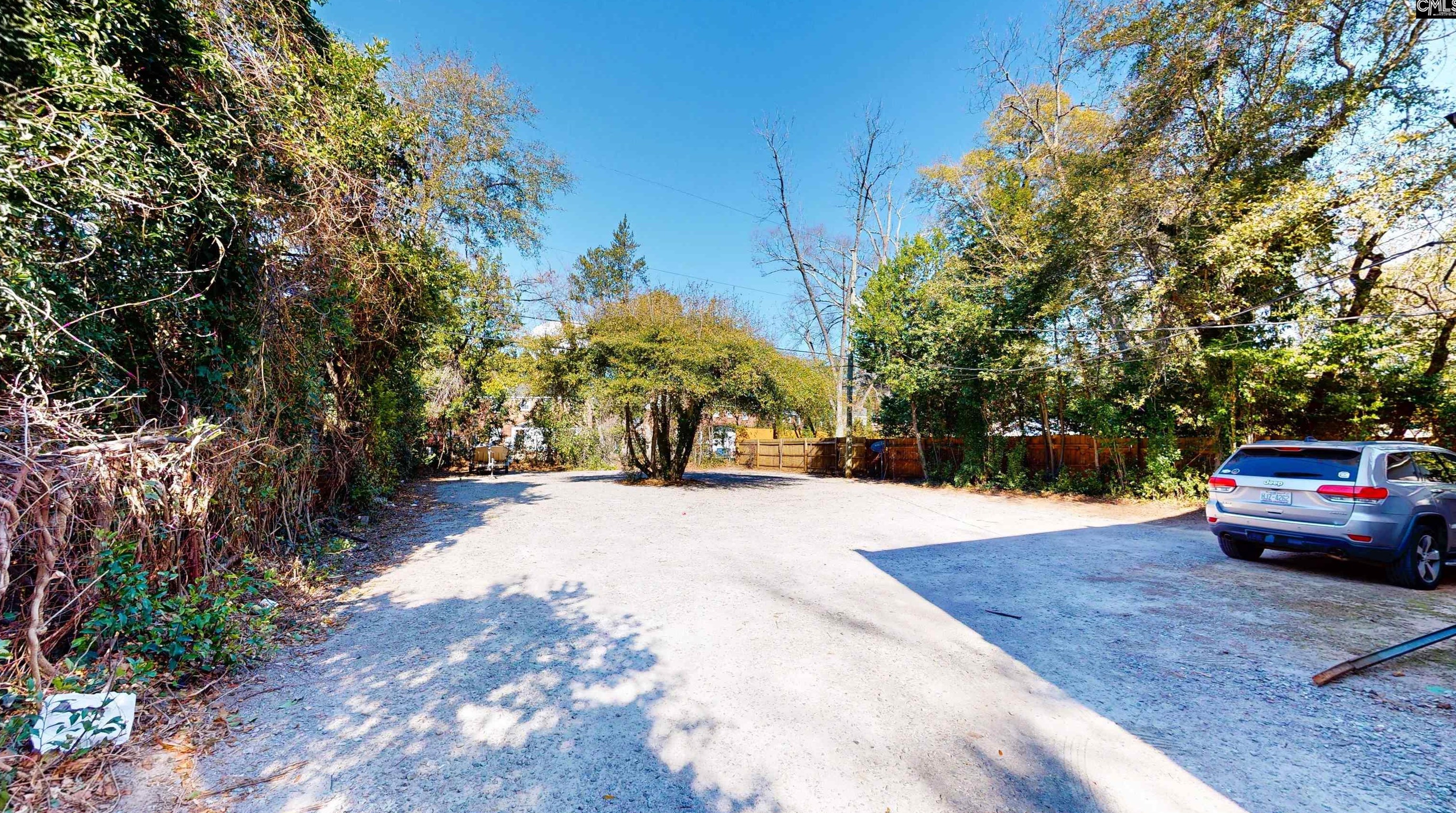 1617 Heyward St, Columbia SC 29205-3211 exterior