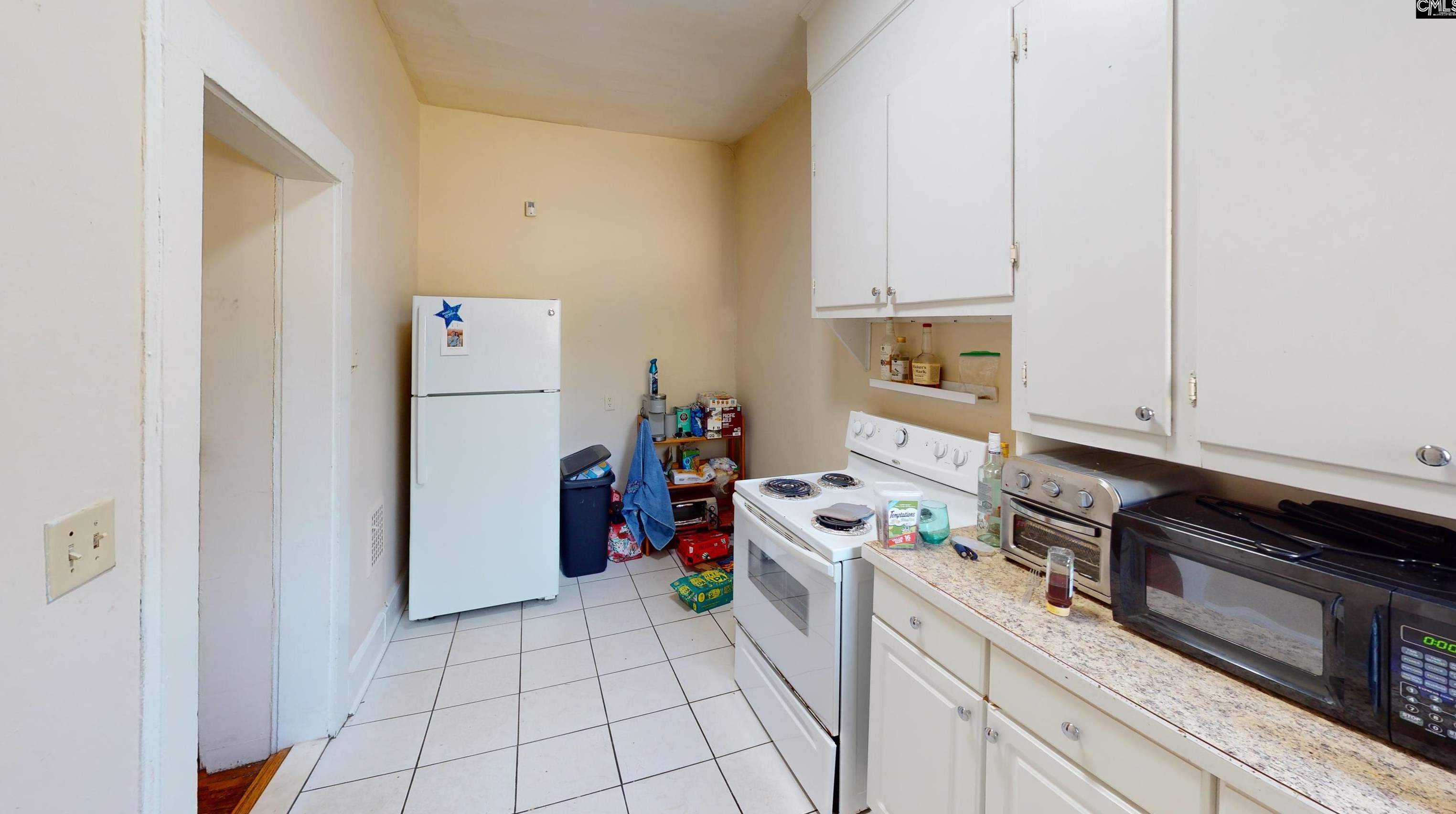 1617 Heyward St, Columbia SC 29205-3211 exterior