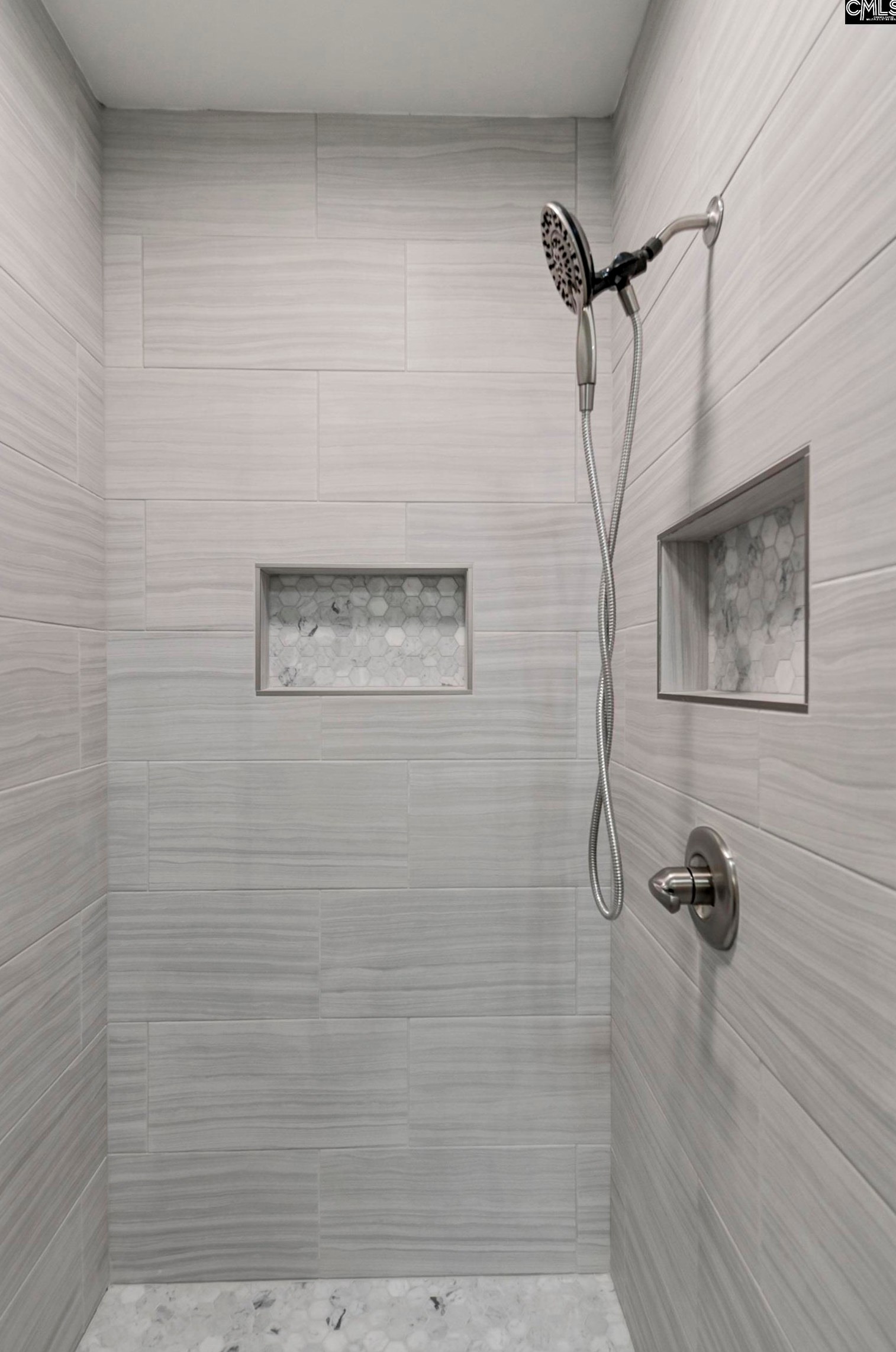 3515 Rosewood Dr, Columbia SC 29205-3448 exterior