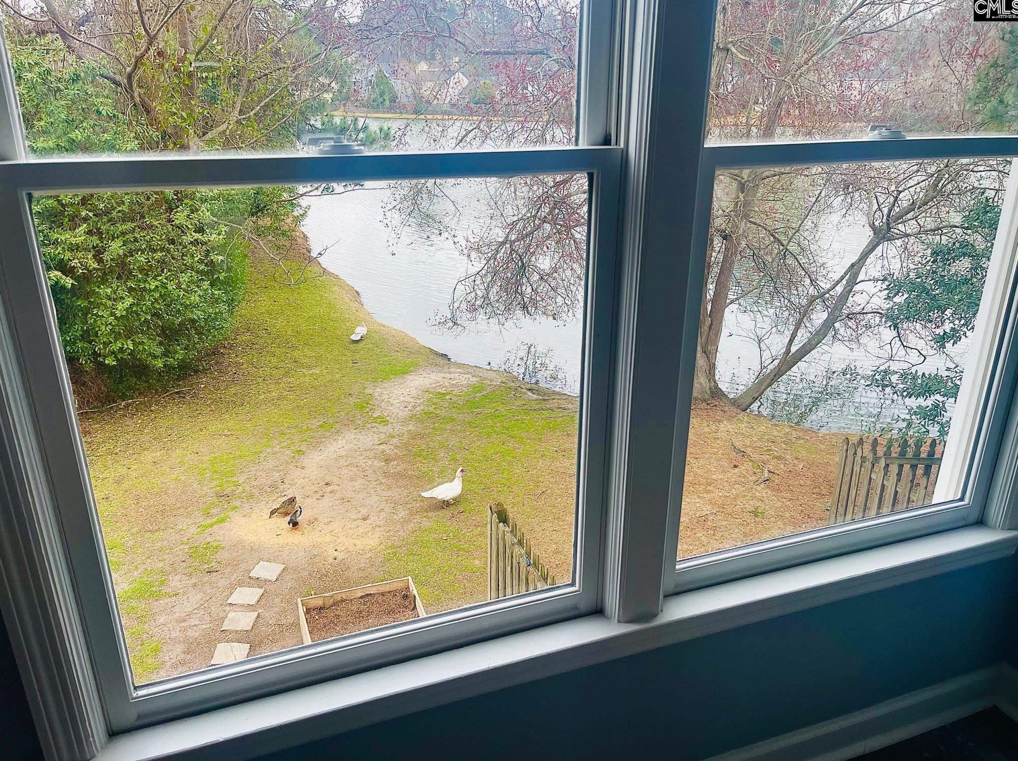 101 Vlg Walk, Columbia SC 29209-2168 exterior