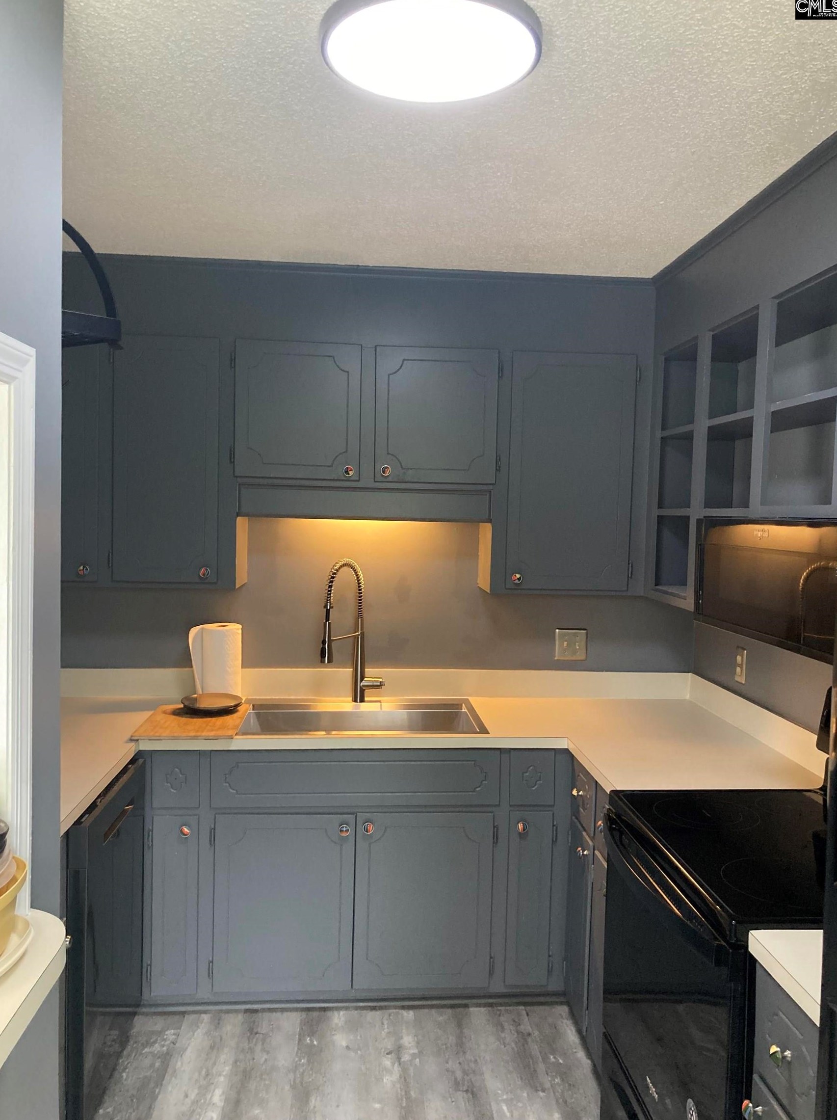 101 Vlg Walk, Columbia SC 29209-2168 exterior