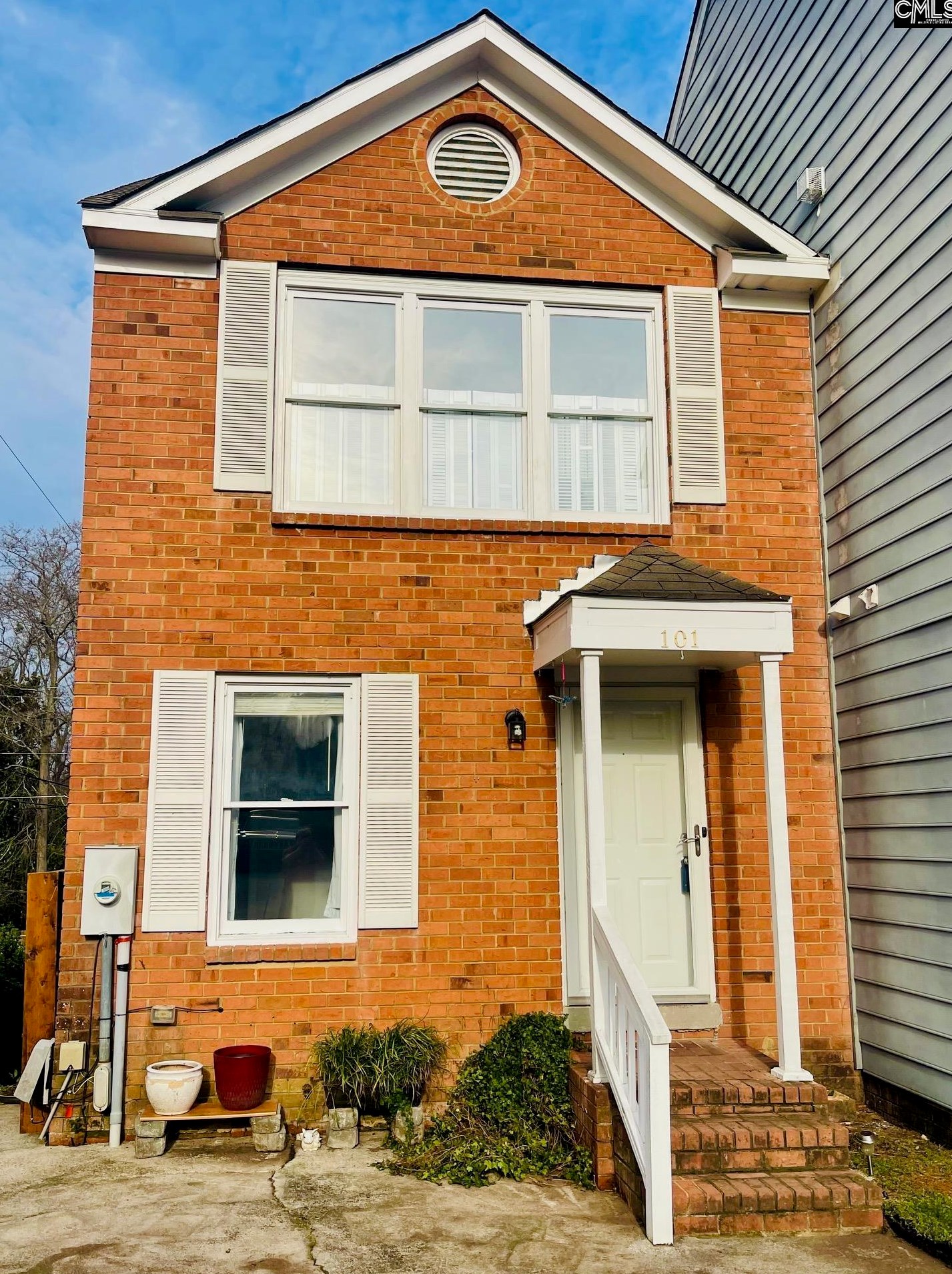 101 Vlg Walk, Columbia SC 29209-2168 exterior