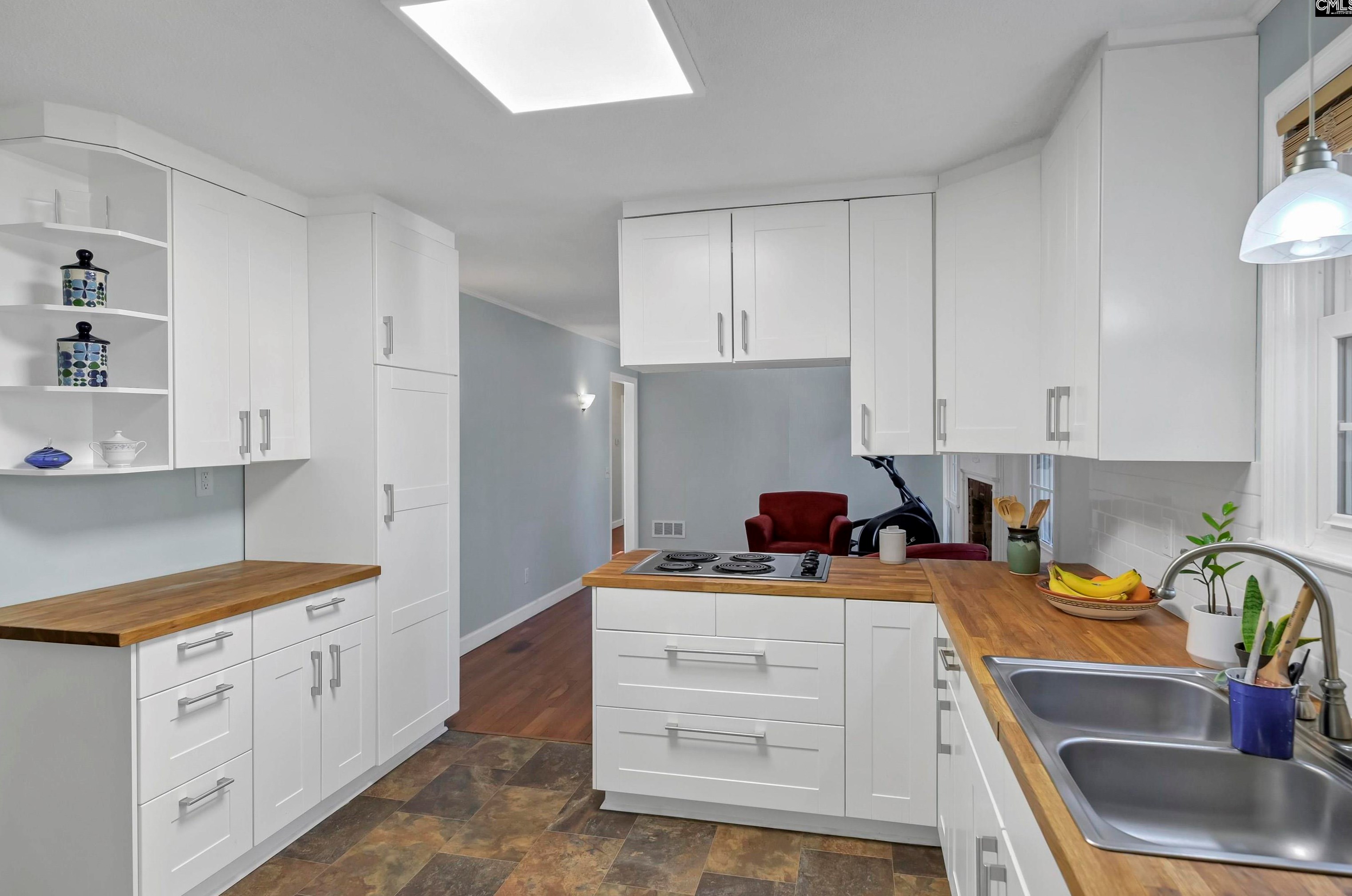 3549 Lynhaven Dr, Columbia SC  29204-4412 exterior