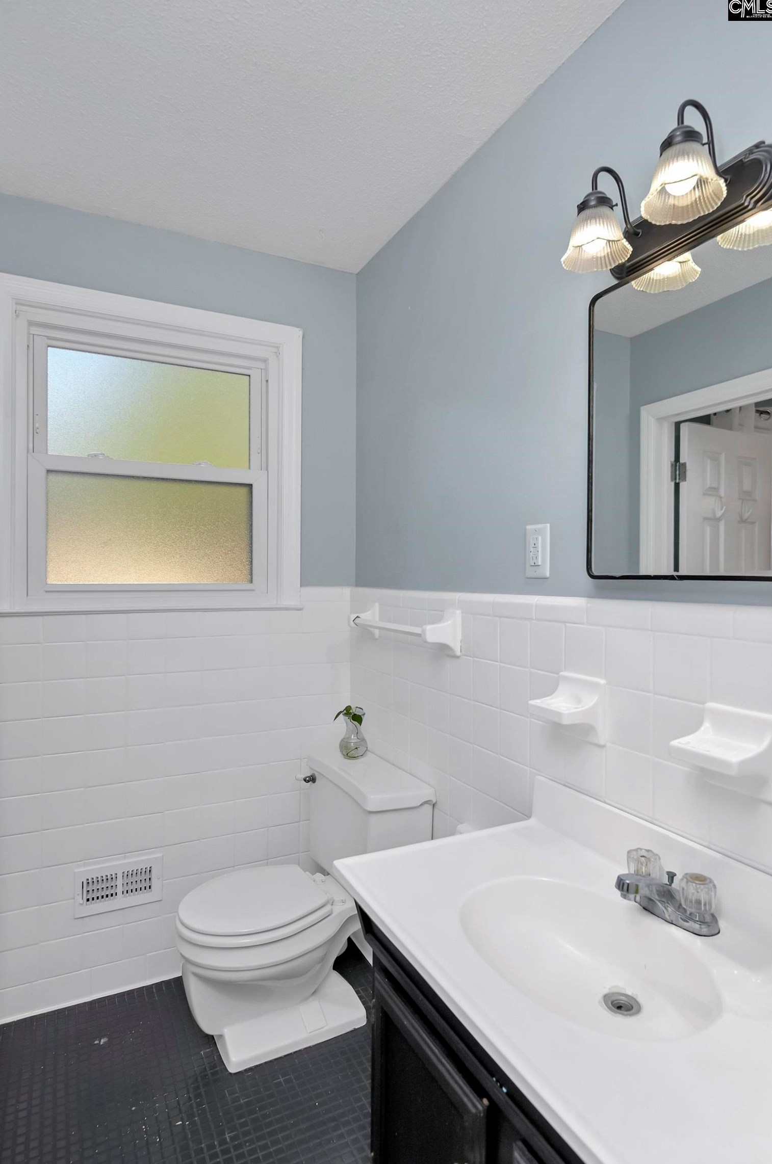 3549 Lynhaven Dr, Columbia SC  29204-4412 exterior