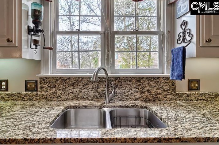 100 Amstar Ct, Columbia SC  29212-8271 exterior