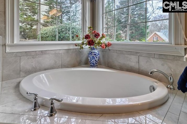 100 Amstar Ct, Columbia SC  29212-8271 exterior